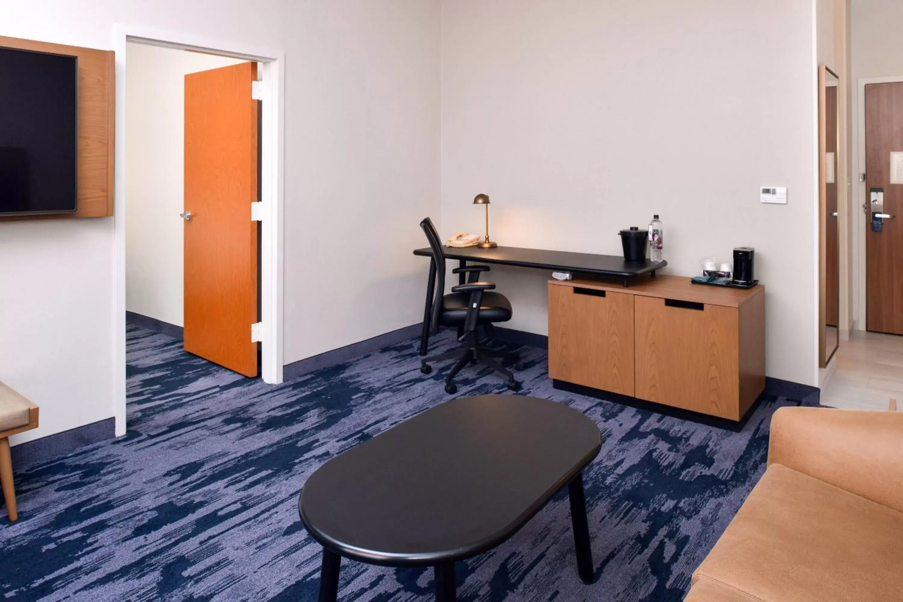 One-Bedroom King Suite in Fairfield Inn Arlington Near Six Flags One-Bedroom King Suite in Fairfield Inn Arlington Near Six Flags