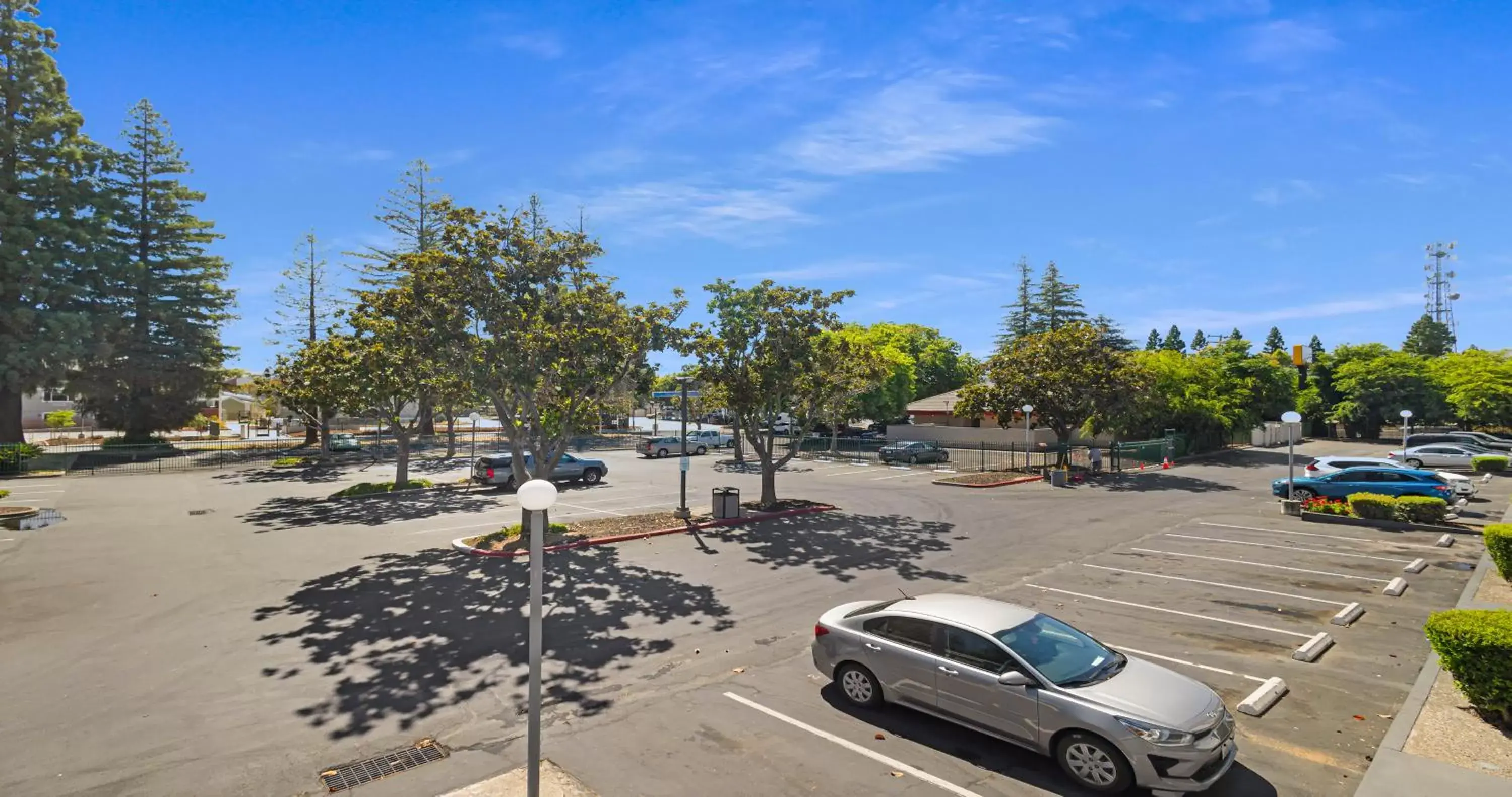 Parking in SureStay Plus Hotel by Best Western Sacramento North
