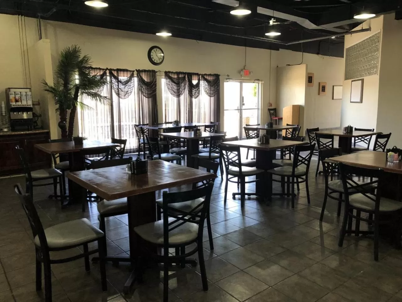 Breakfast in Days Hotel by Wyndham Peoria Glendale Area