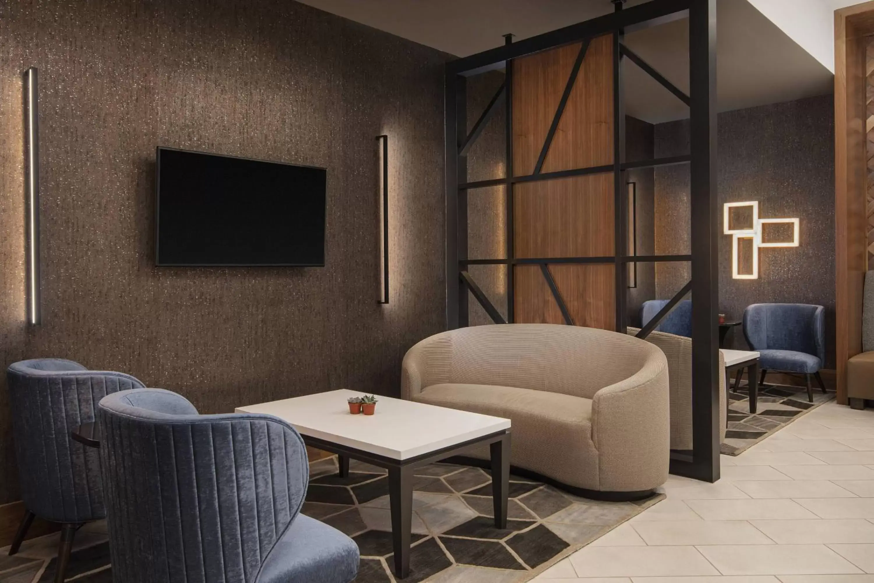 Lounge or bar, Seating Area in Spartanburg Marriott