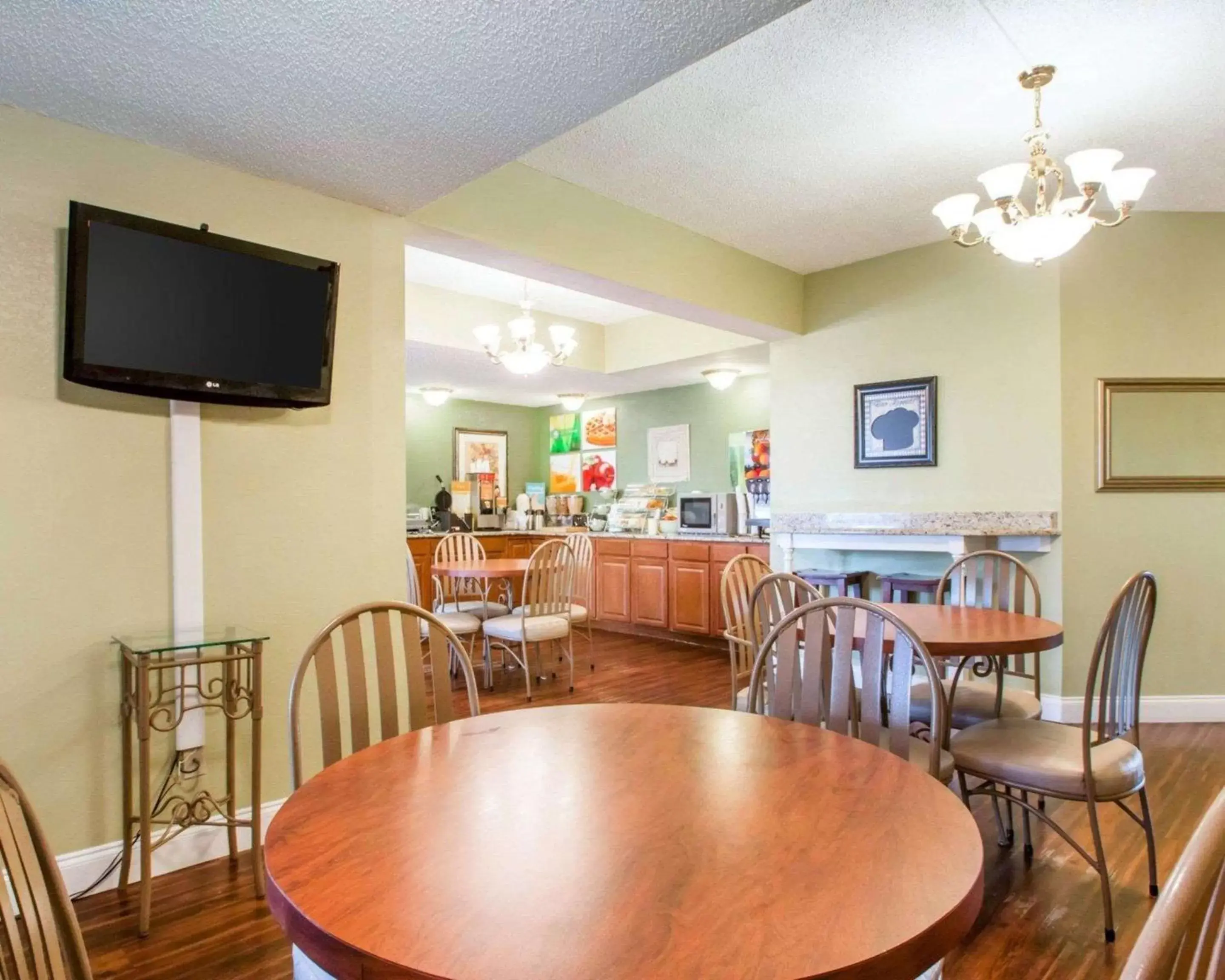 Restaurant/Places to Eat in Quality Inn & Suites Ridgeland