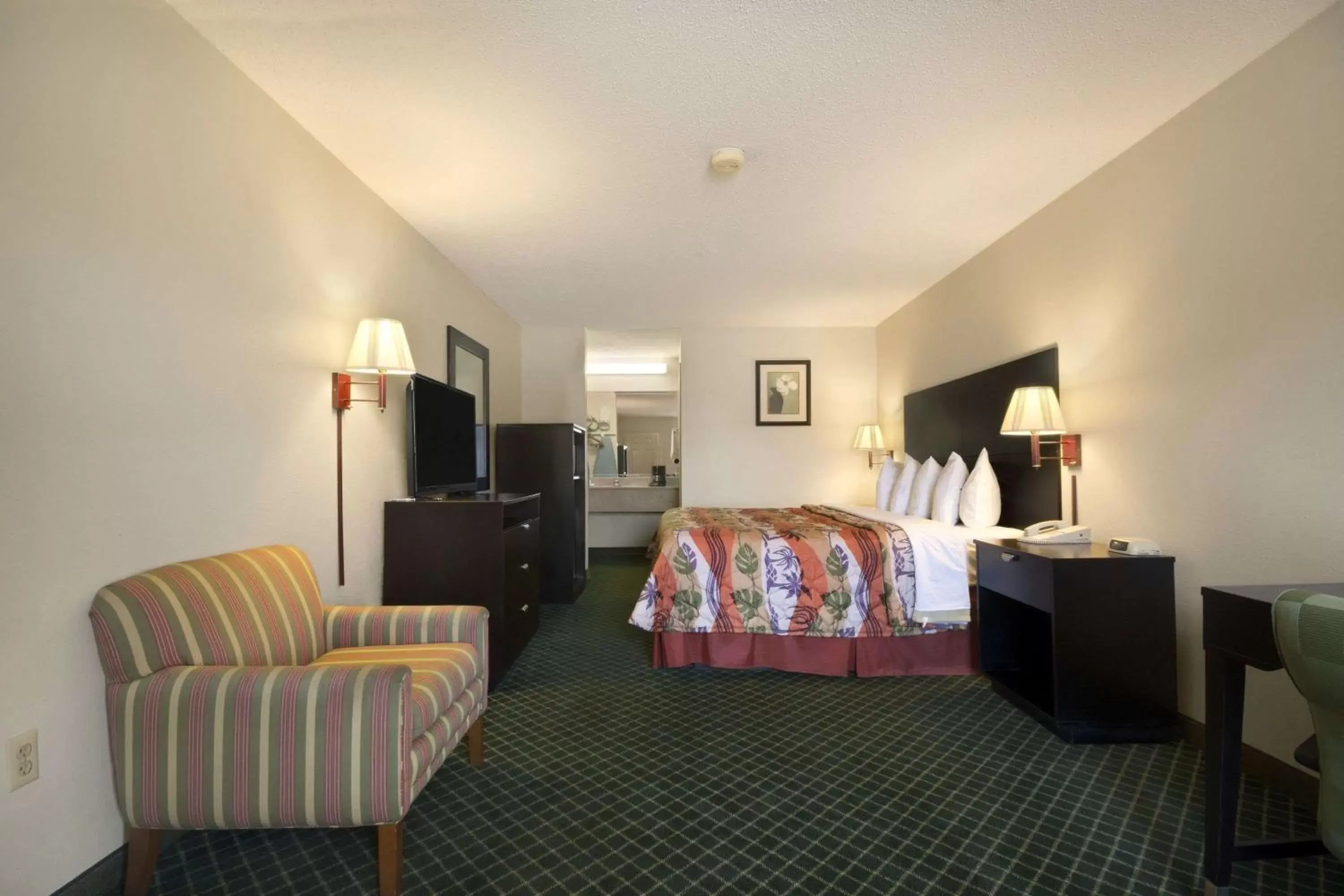 Photo of the whole room in Days Inn by Wyndham Alma