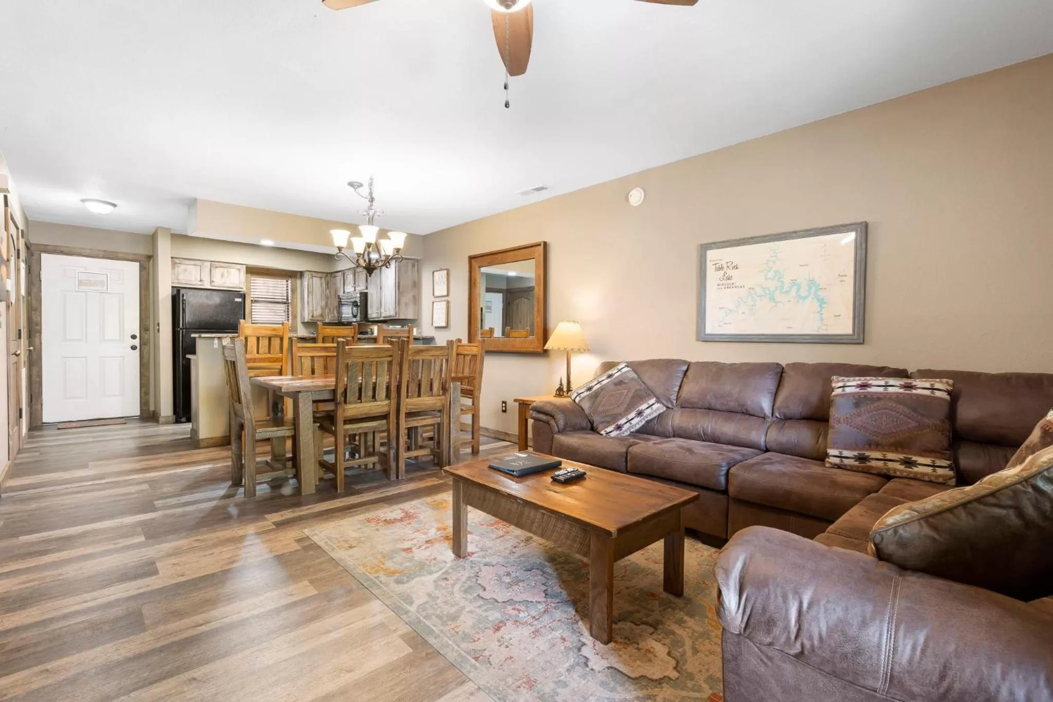 Living room in Table Rock Resorts at Indian Point