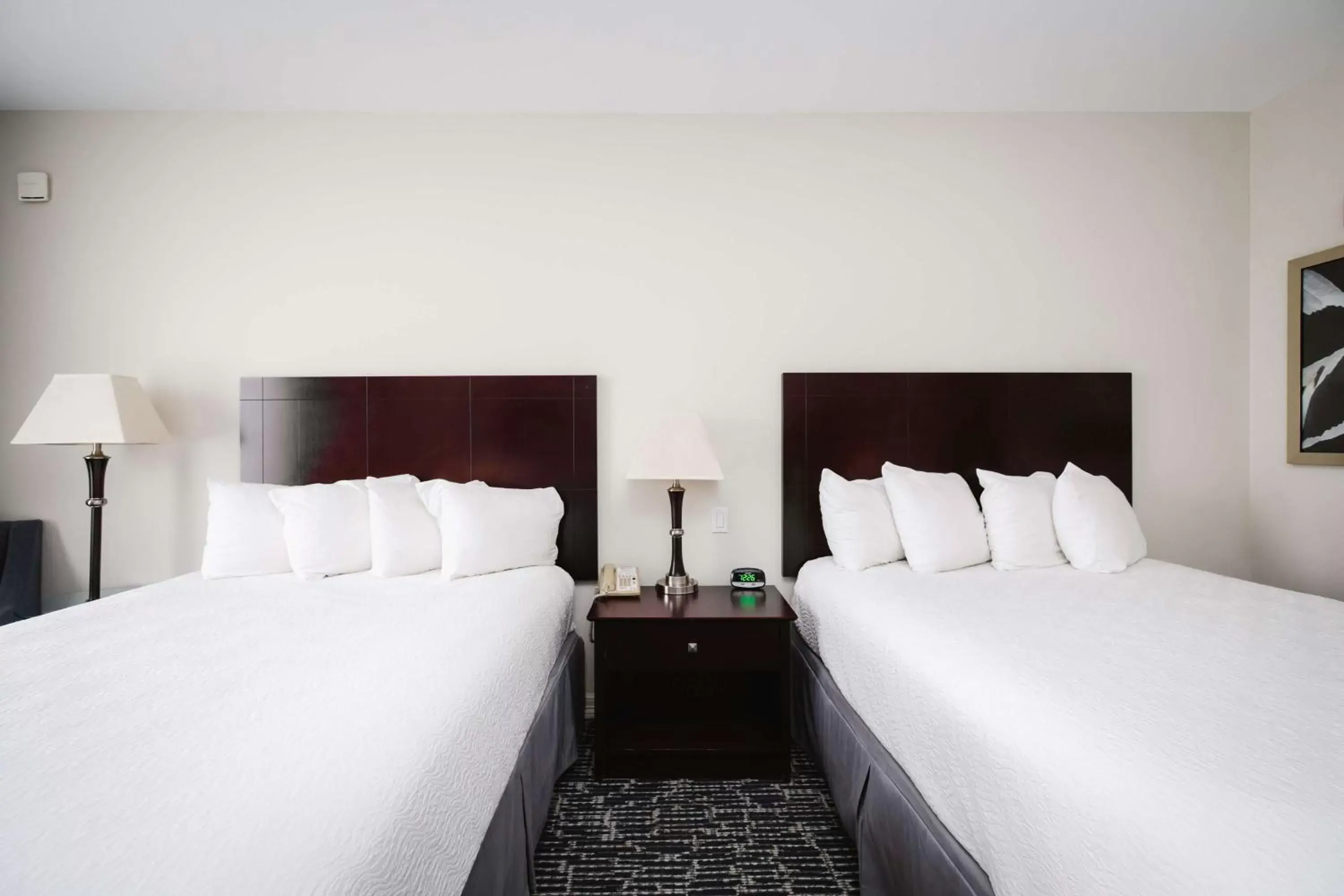 Quadruple Room with Bathtub - Disability Access in Best Western Sugar Land - Richmond Quadruple Room with Bathtub - Disability Access in Best Western Sugar Land - Richmond