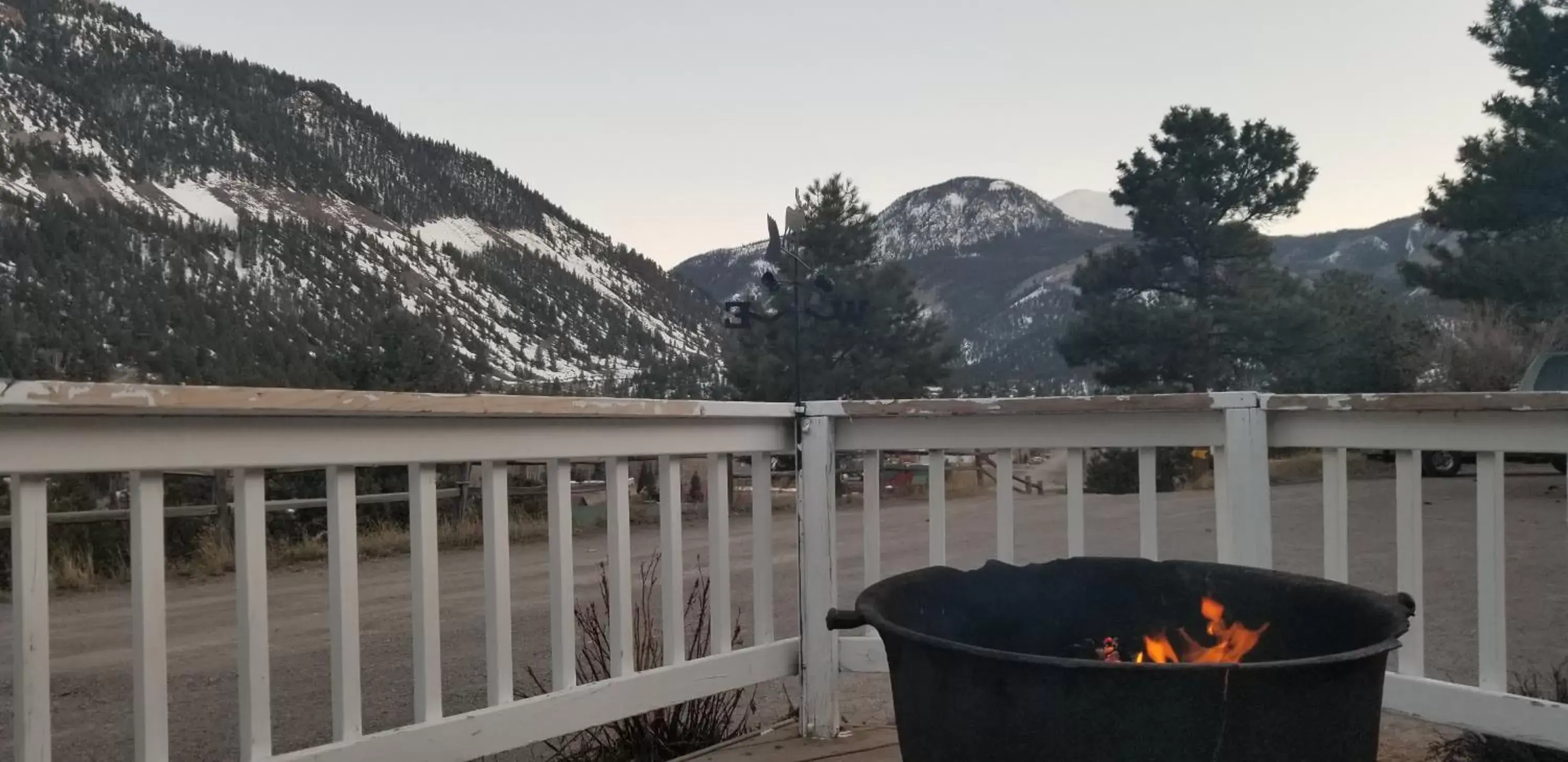 Property building, Winter in Alpine Moose Lodge
