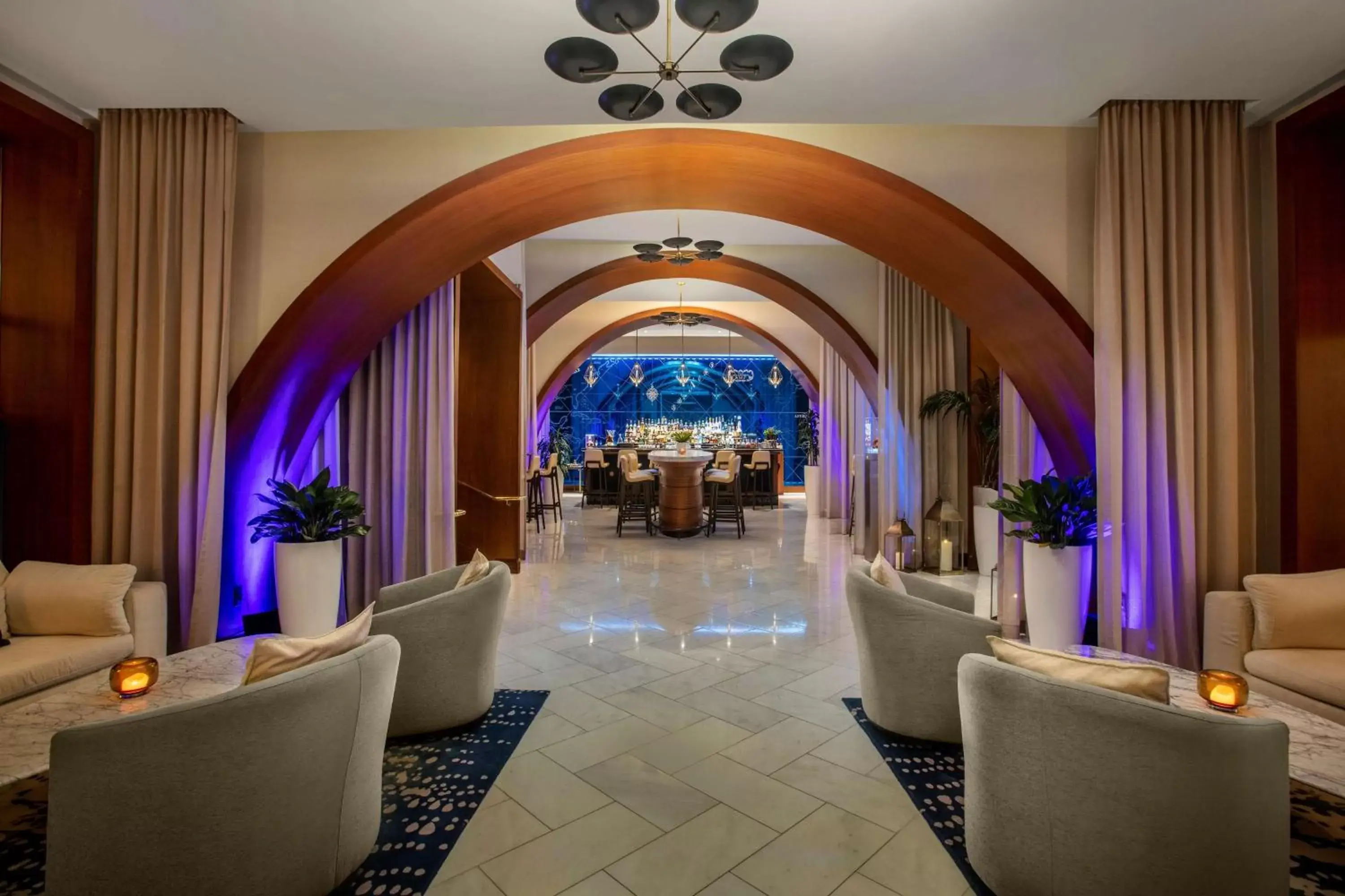 Lounge or bar in Conrad Fort Lauderdale Beach