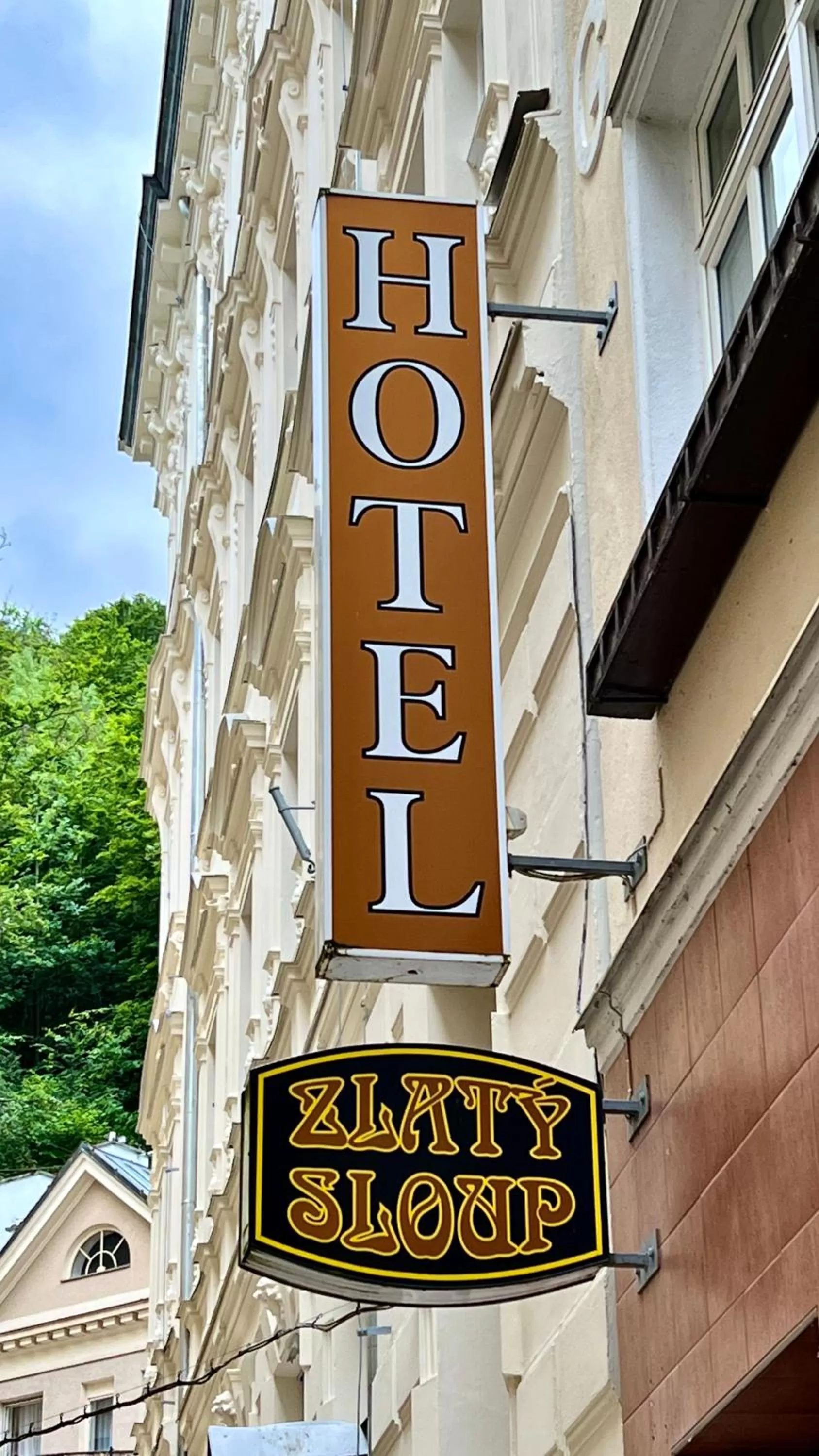 Logo/Certificate/Sign in Zlatý Sloup