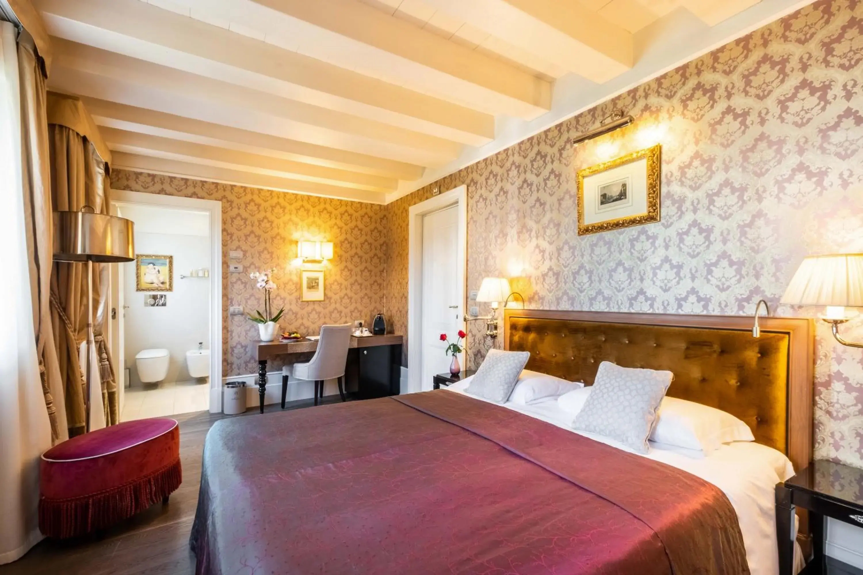 Bed in Hotel Moresco