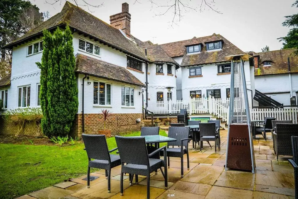 Property Building in The Roundabout Hotel