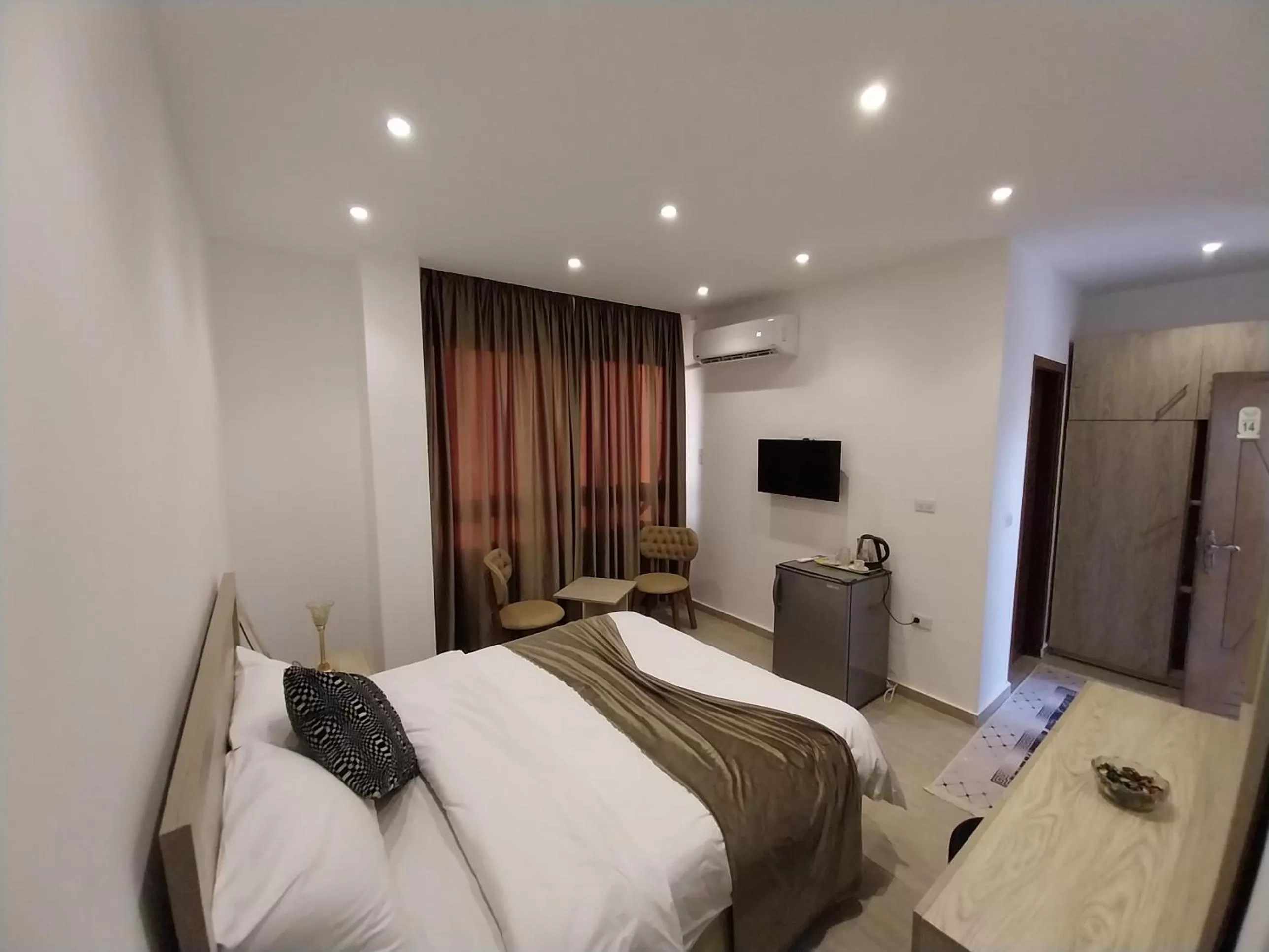 Bed in Eagles Pyramids View