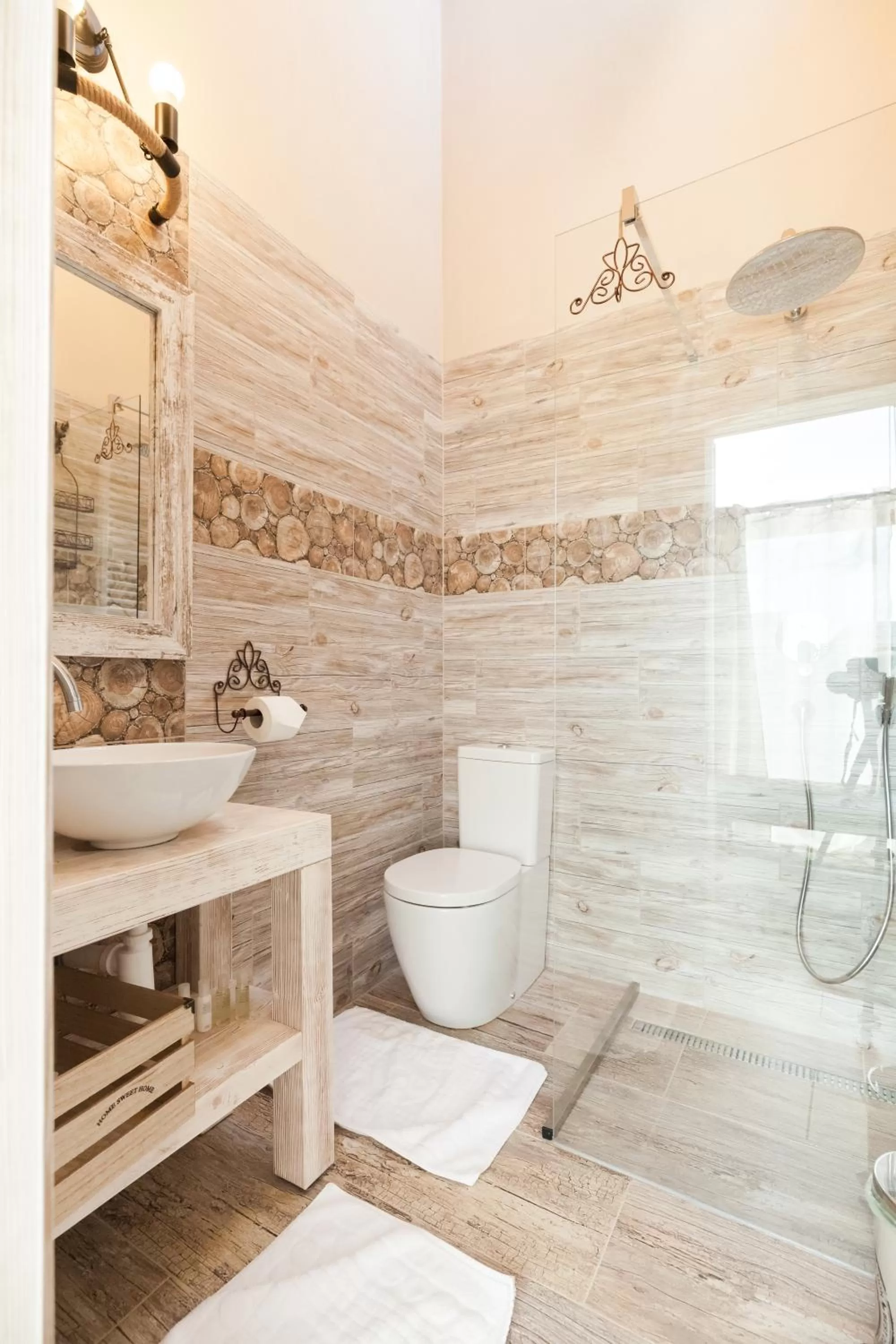 Shower in Chalets CEDER 1