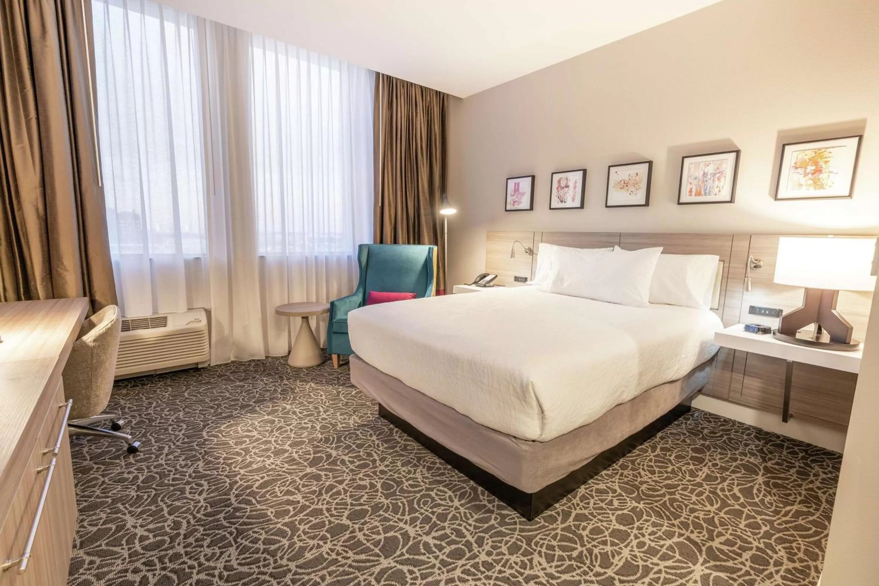 Bedroom, Bed in Hilton Garden Inn Wichita Downtown, Ks