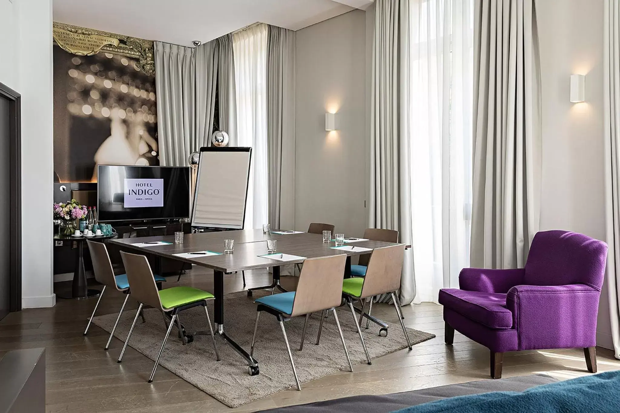 Meeting/conference room, TV/Entertainment Center in Hotel Indigo Paris - Opera, an IHG Hotel