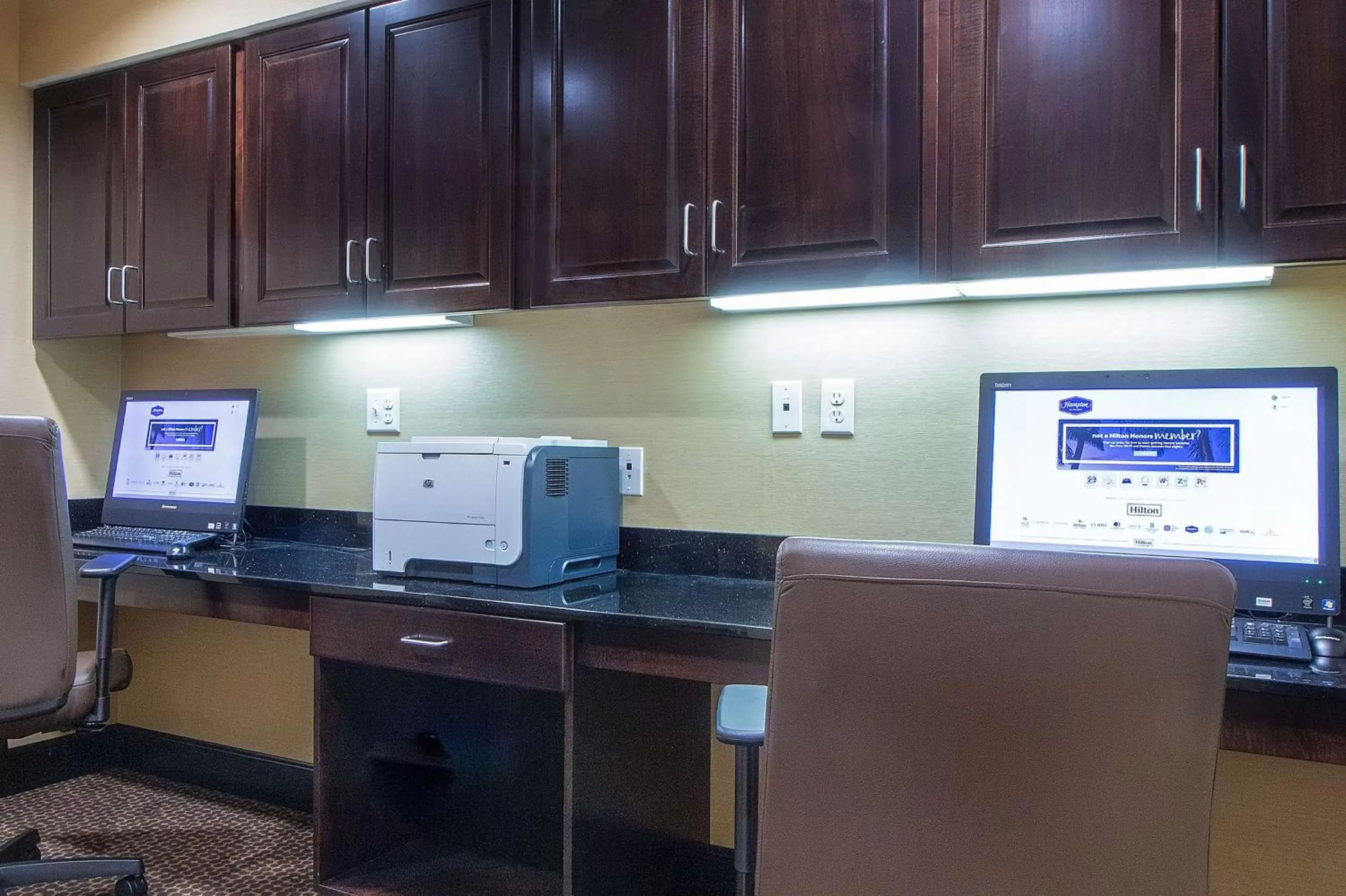 Business facilities, Business Area/Conference Room in Hampton Inn Oxford/Miami University Area