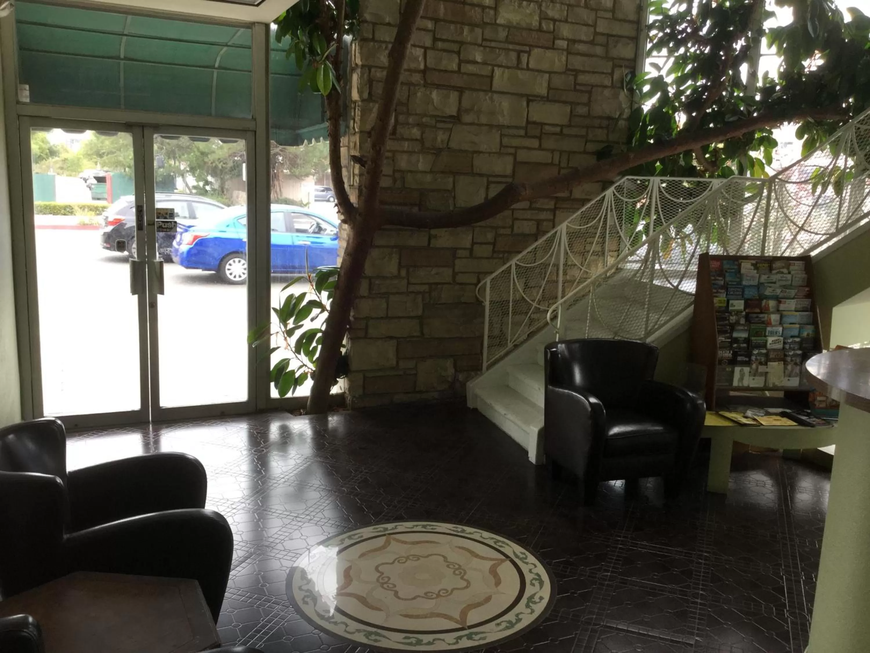 Seating Area in Bevonshire Lodge Motel