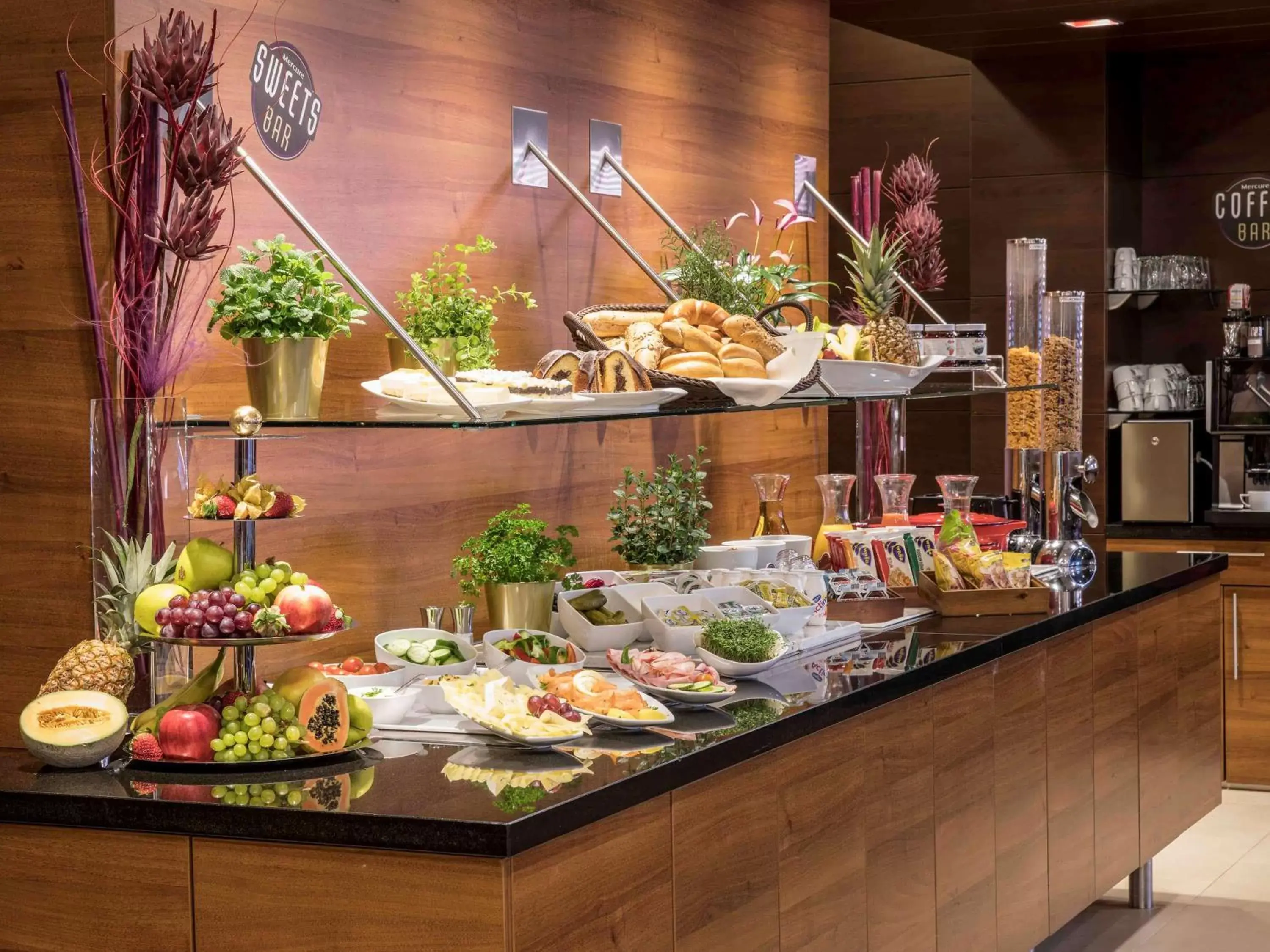 Restaurant/places to eat, Food in Hotel Mercure Graz City
