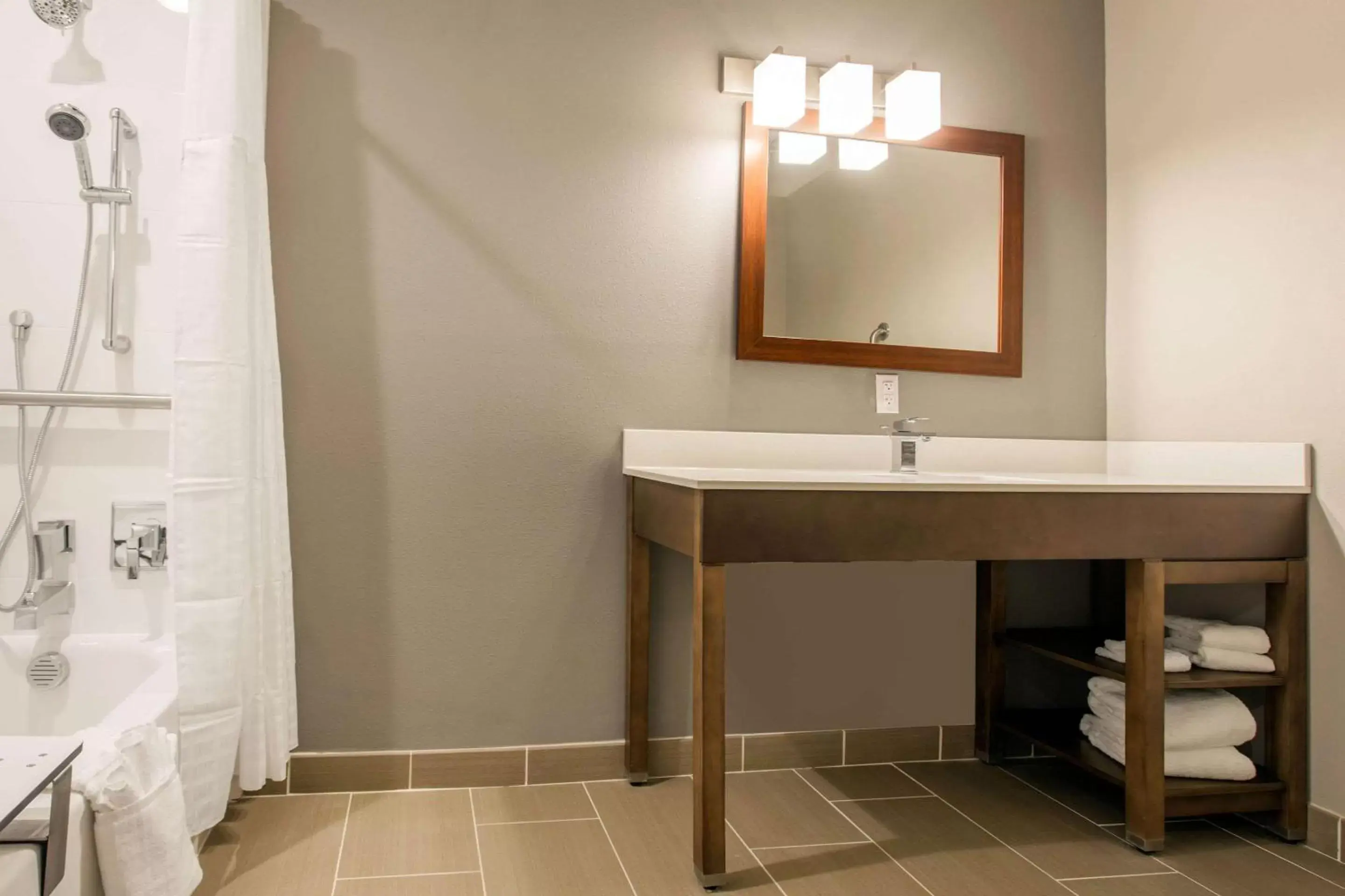 Bathroom in Comfort Suites North Charleston - Ashley Phosphate