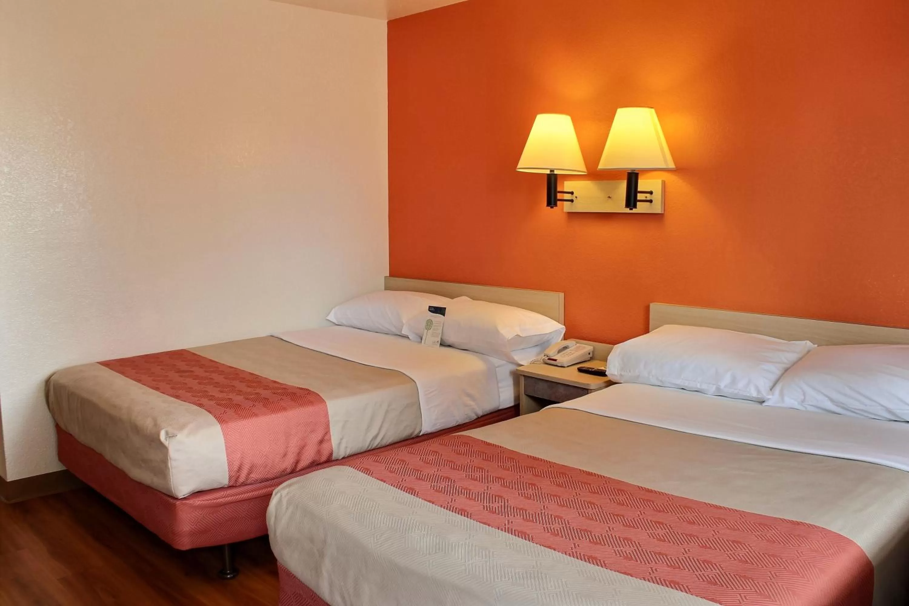 Bedroom in Motel 6-San Luis Obispo, CA - North