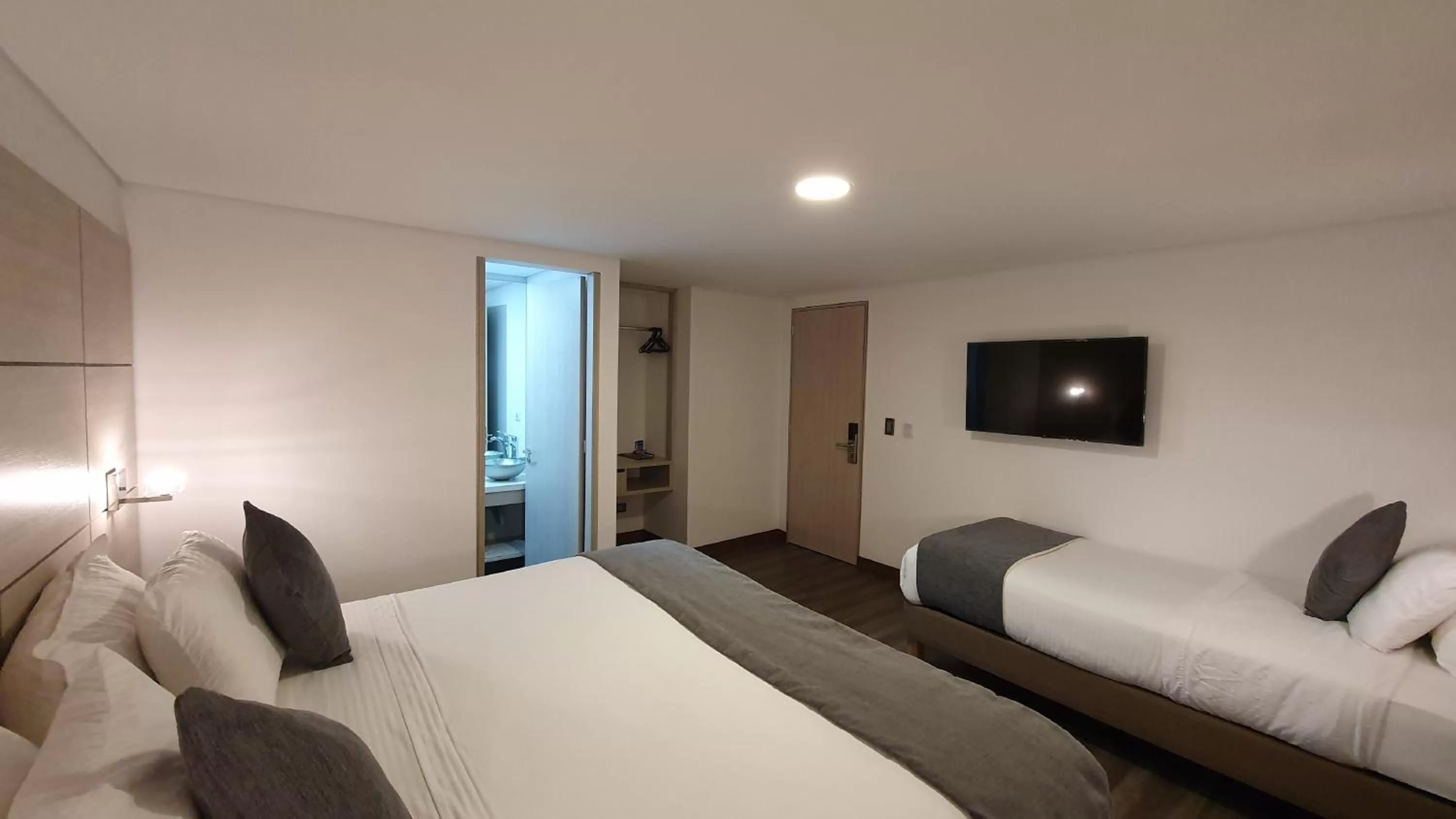 Bed in BOG URBAN HOTEl