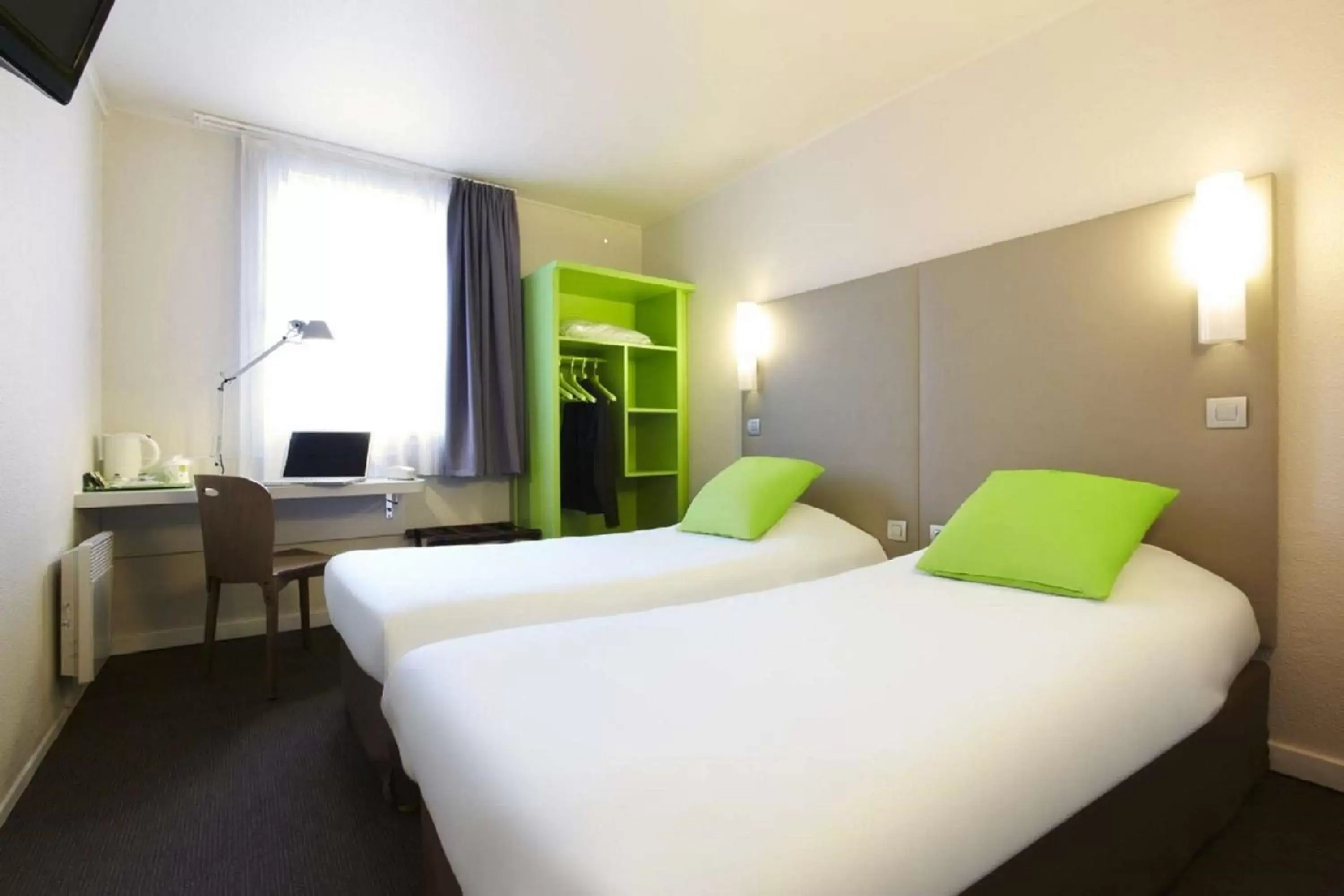 Bed in Campanile Paris Ouest - Gennevilliers Barbanniers