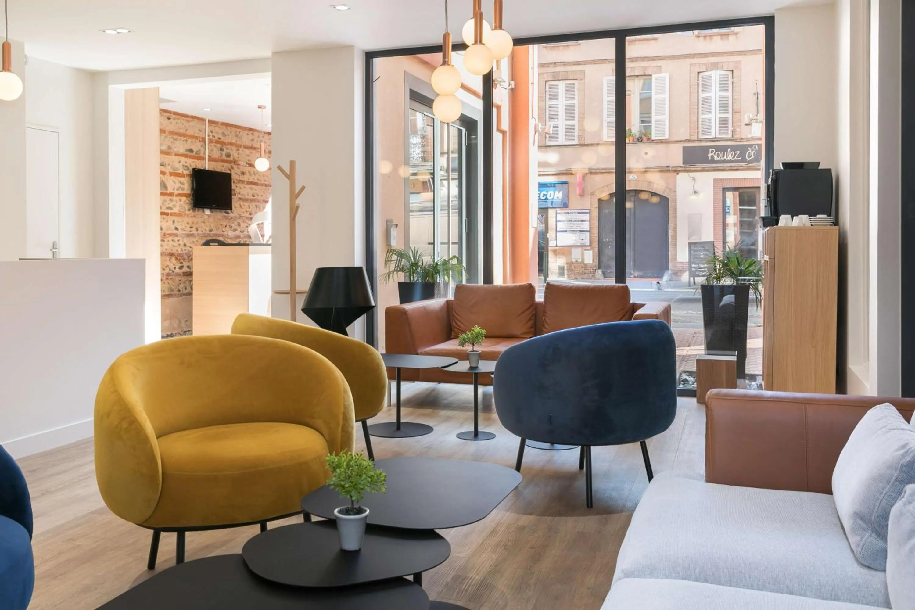 Lobby or reception in Hôtel Innes by HappyCulture