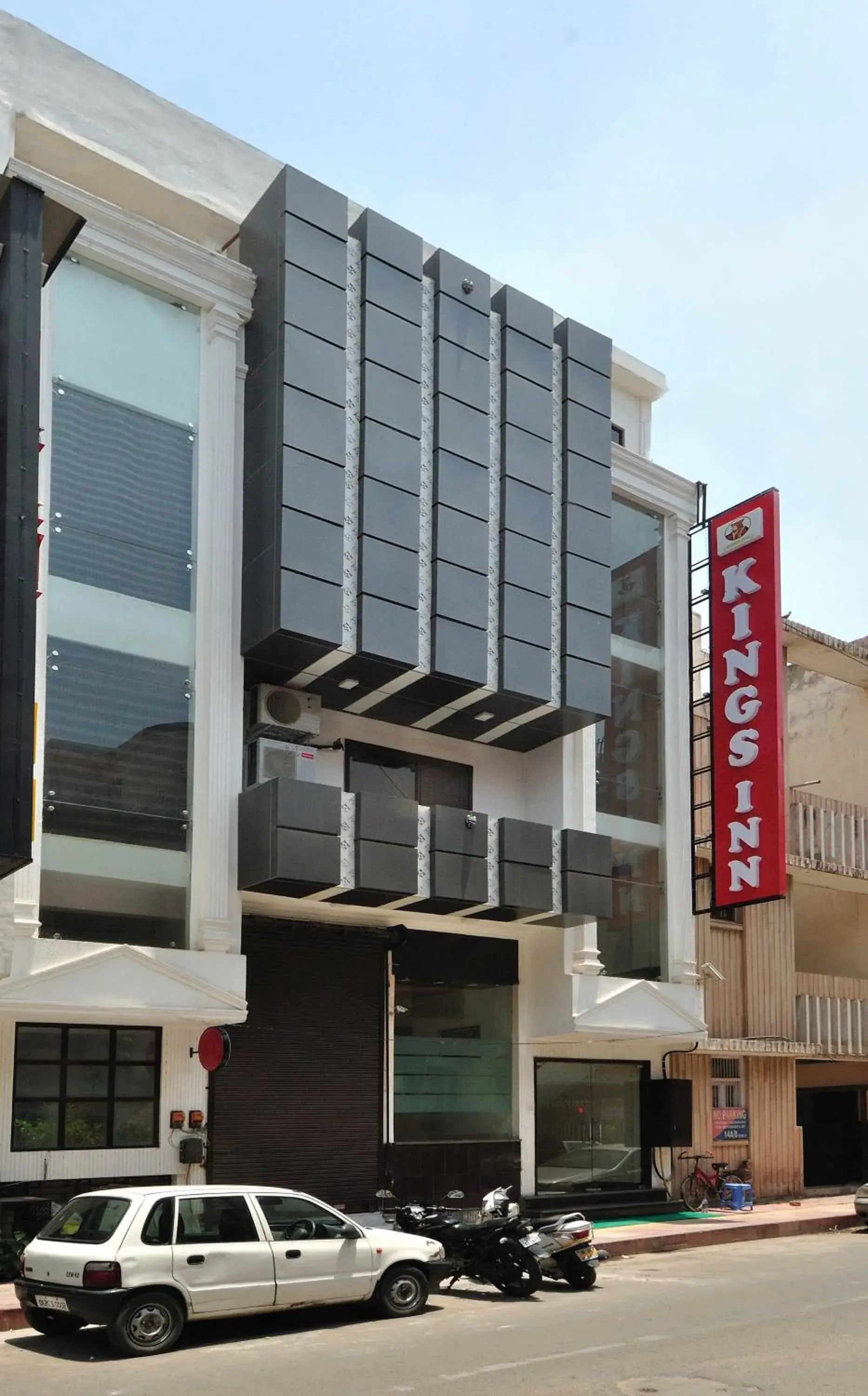 Facade/entrance, Property Building in Hotel Kings Inn, Karol Bagh, New Delhi