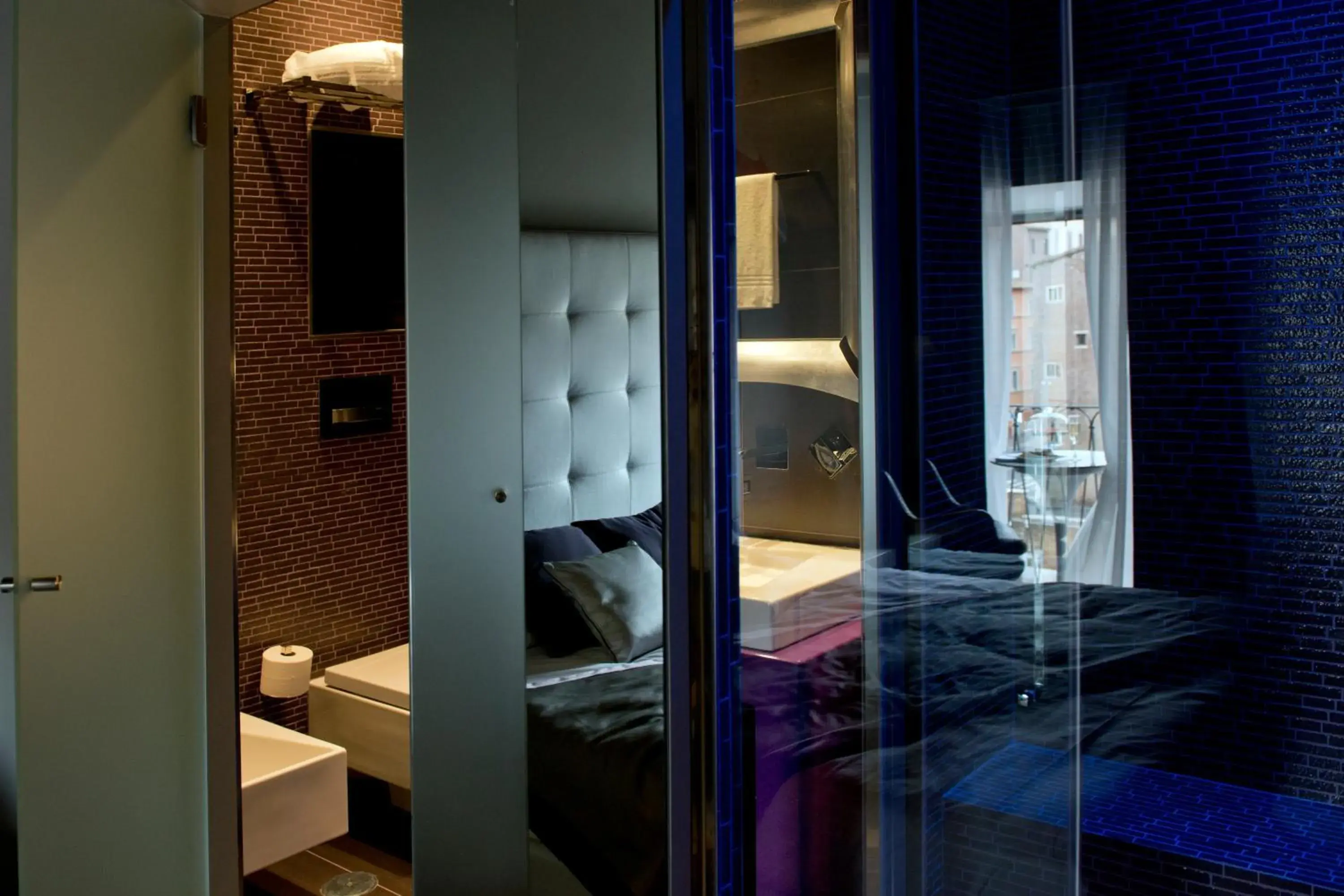 Steam room, Bathroom in Torre Argentina Relais - Residenze di Charme