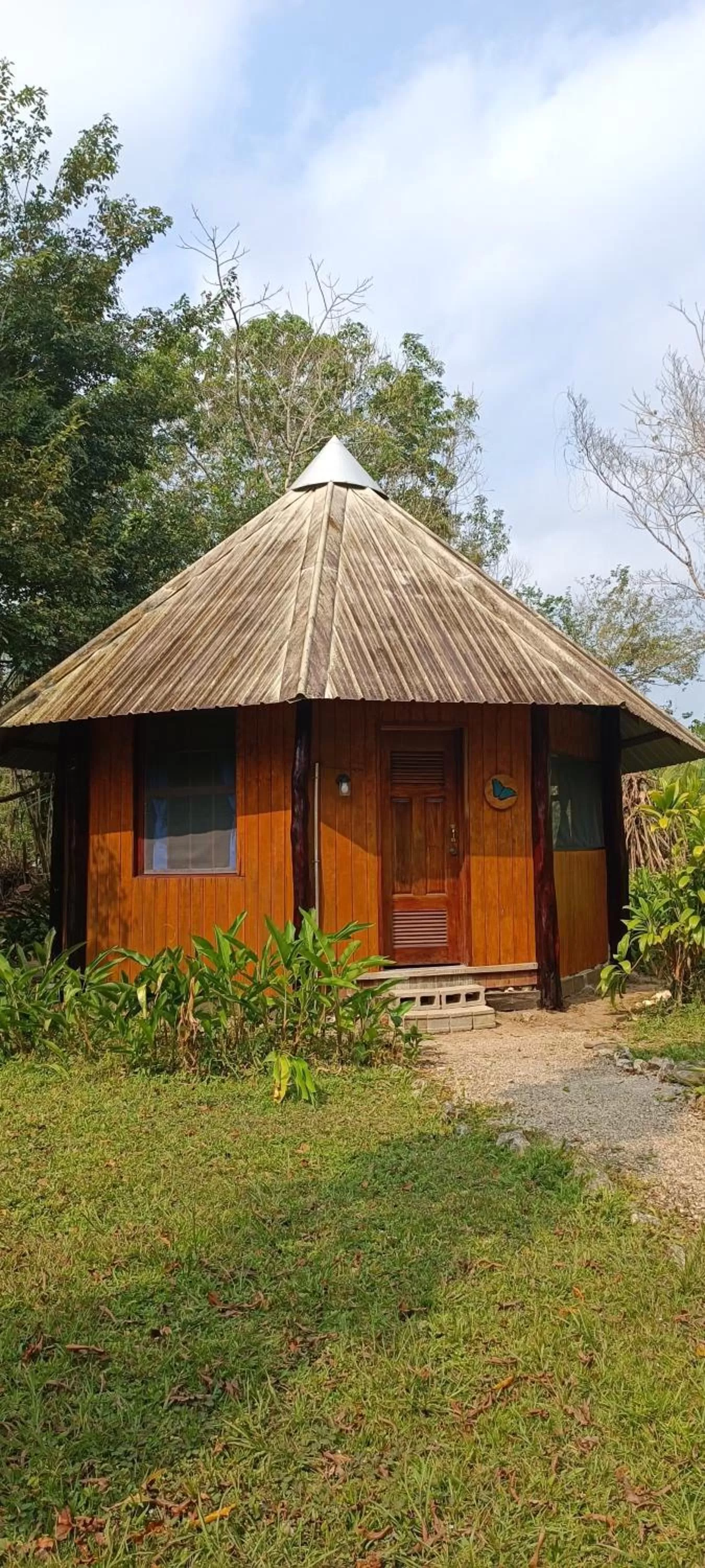 Property building in Sun Creek Lodge