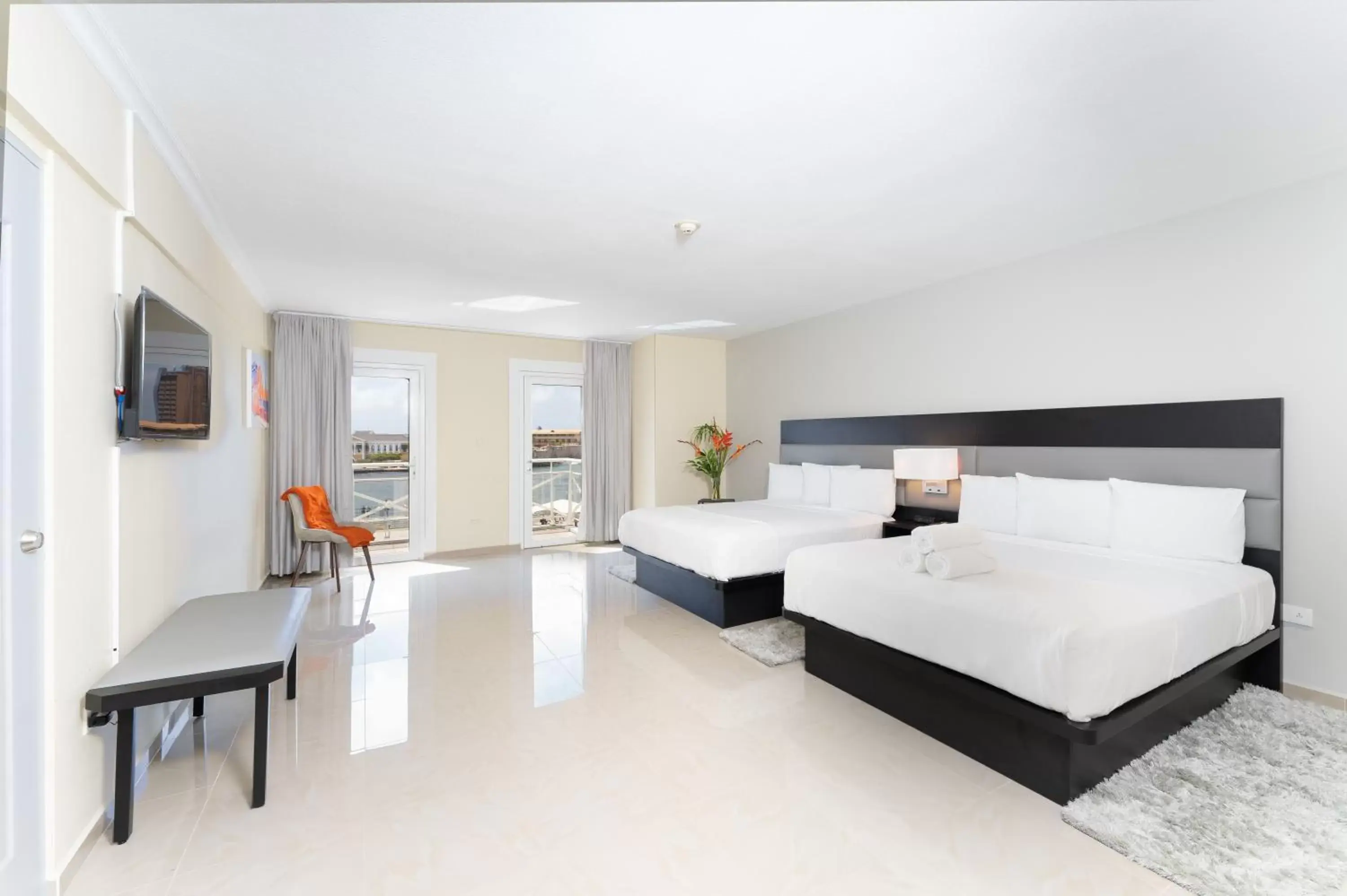 Queen Room with Balcony and Harbor View - Non-Smoking in Brion City Hotel BW Signature Collection Queen Room with Balcony and Harbor View - Non-Smoking in Brion City Hotel BW Signature Collection