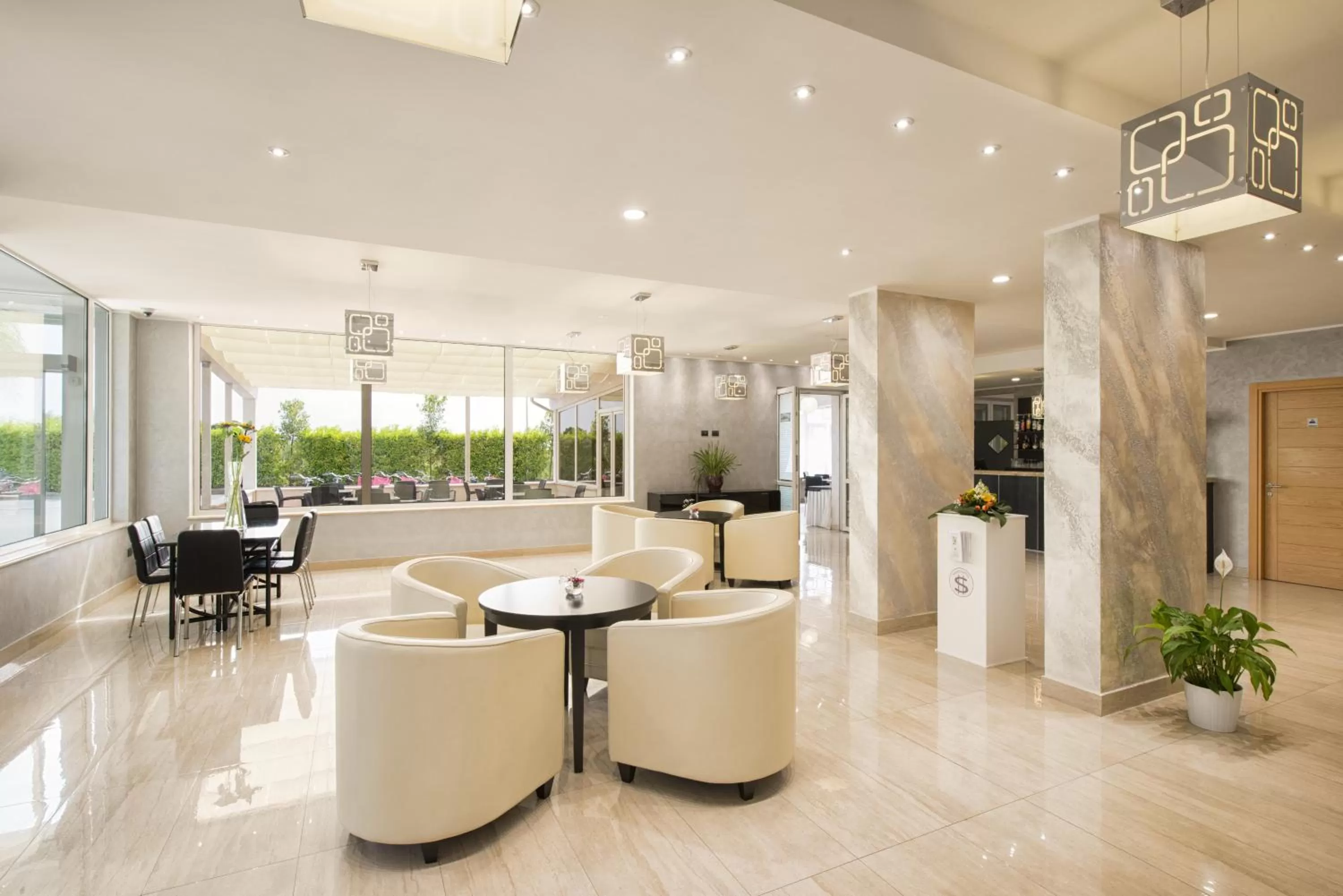 Patio in Simon Hotel