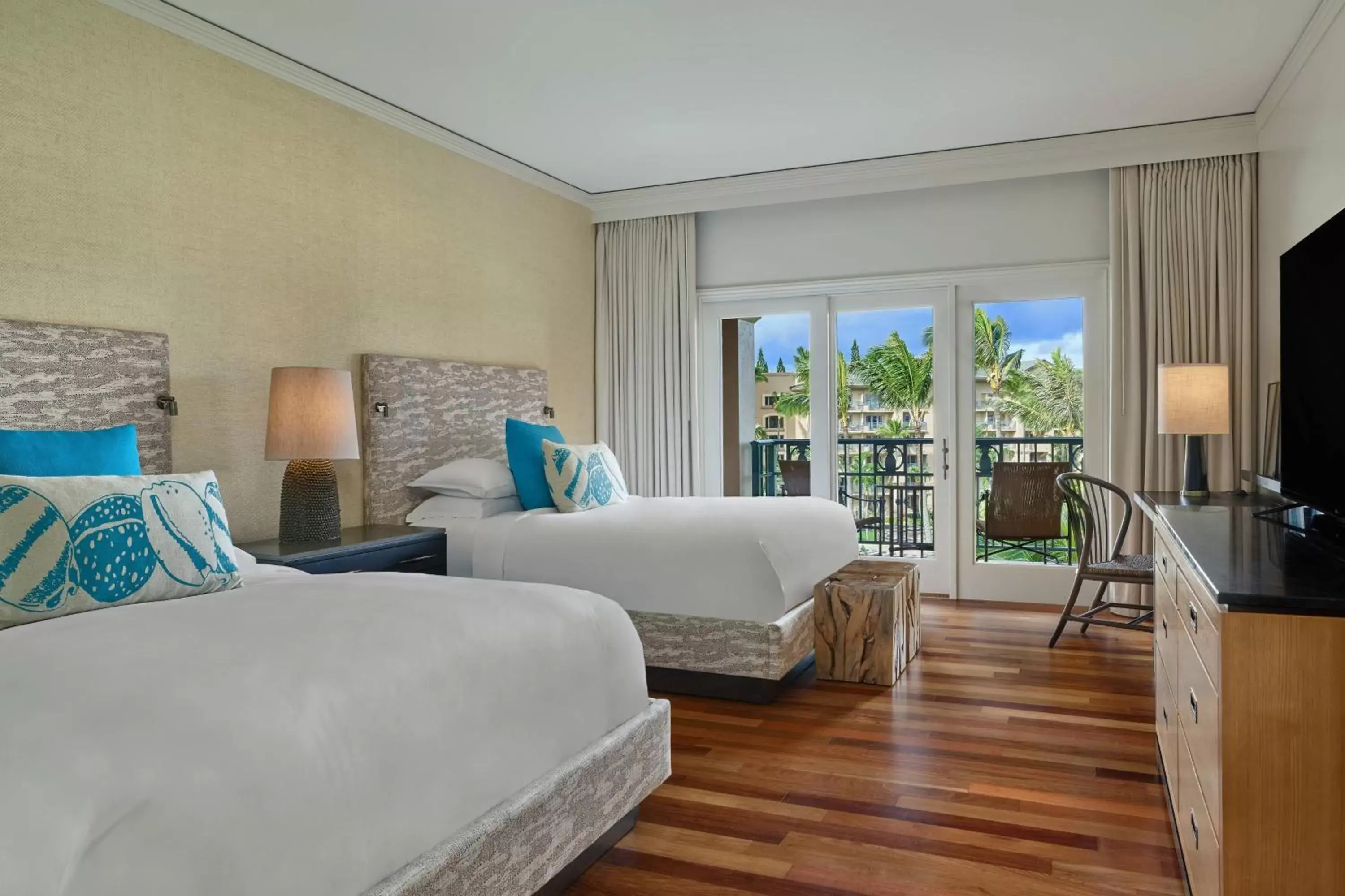 Photo of the whole room, Bed in The Ritz-Carlton Maui, Kapalua