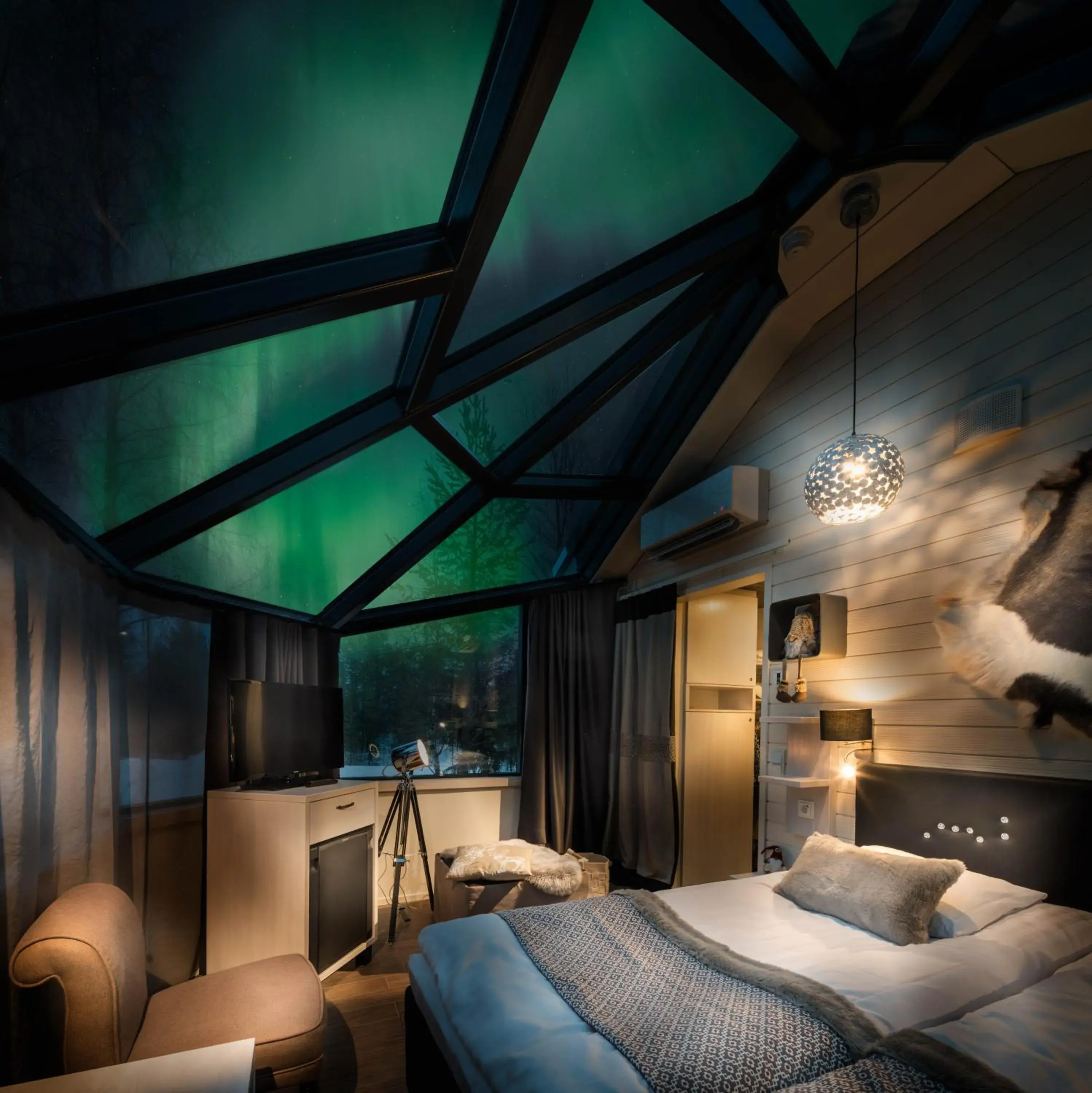 Photo of the whole room, Bed in Santa's Igloos Arctic Circle