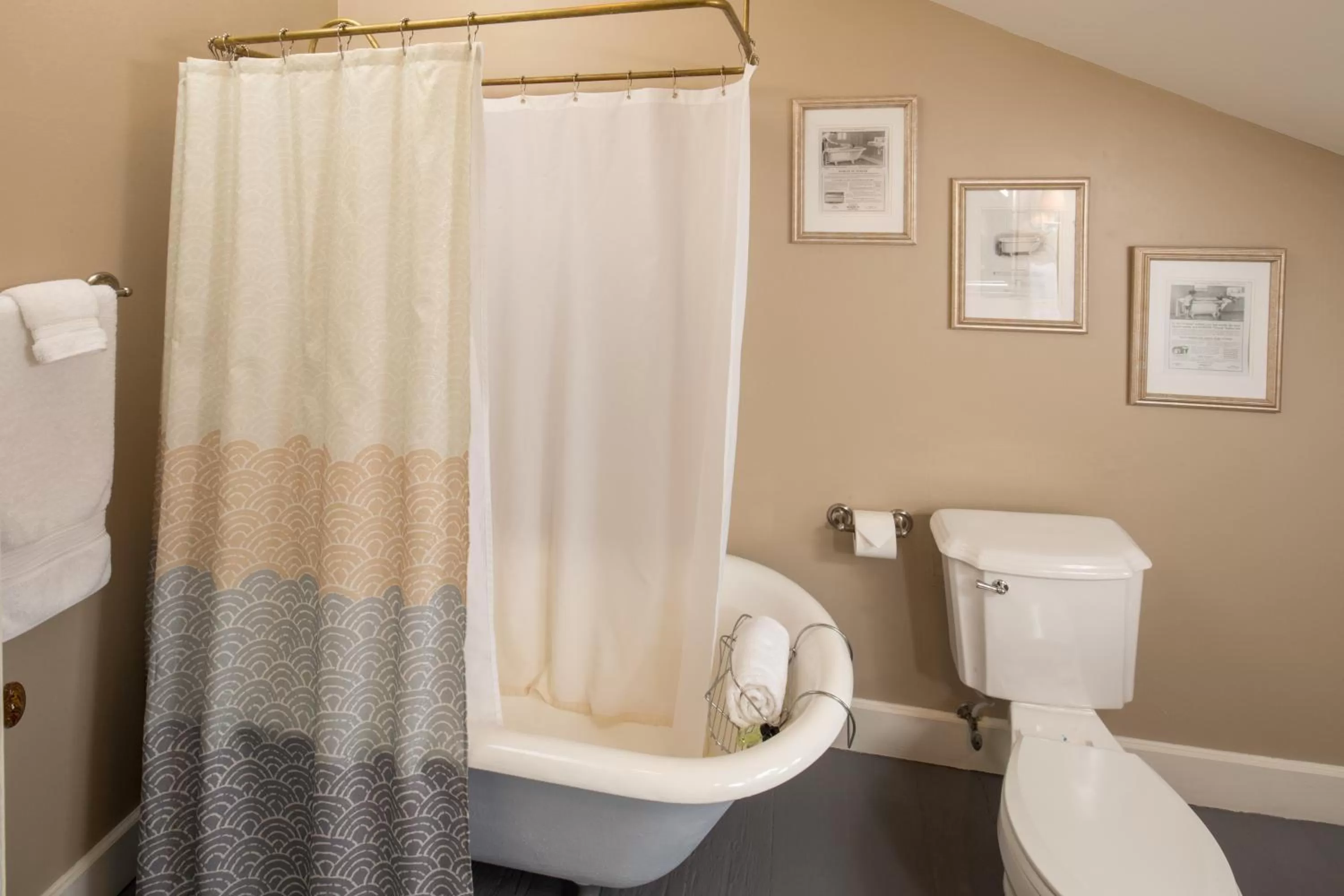 Bathroom in Aldrich Guest House