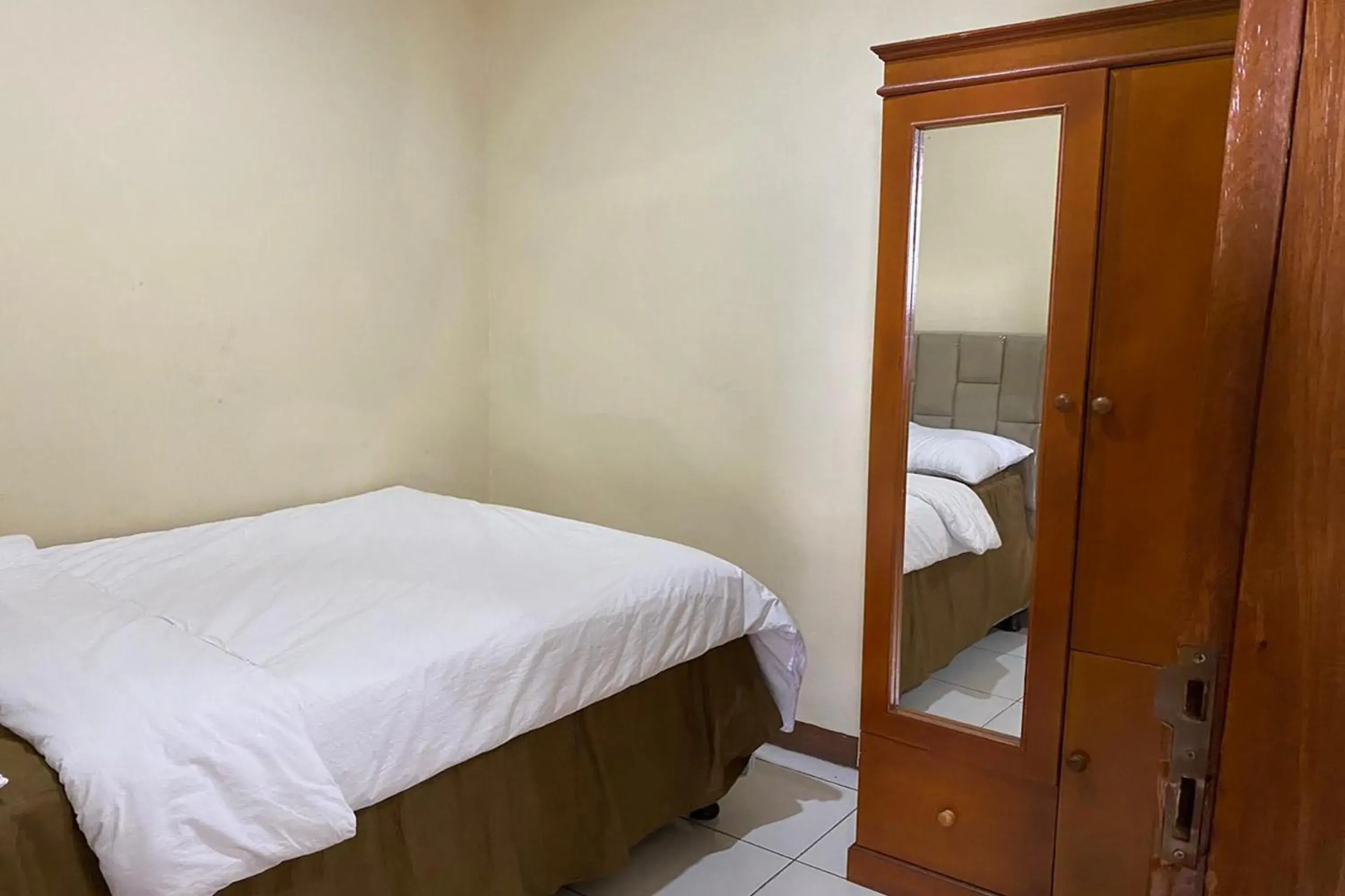 Bed in Villa Buana Graha Syariah