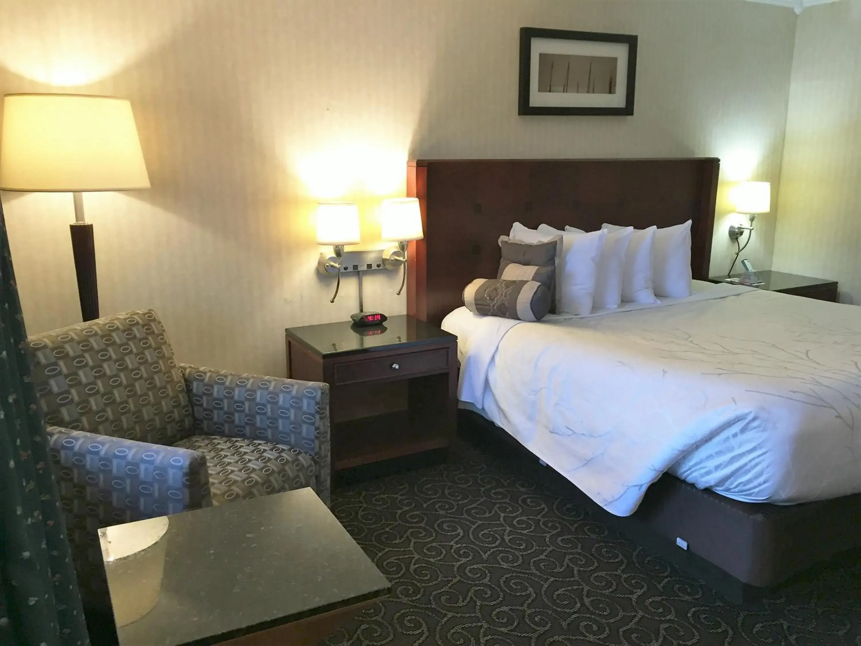 Photo of the whole room, Bed in The Black Mountain Inn