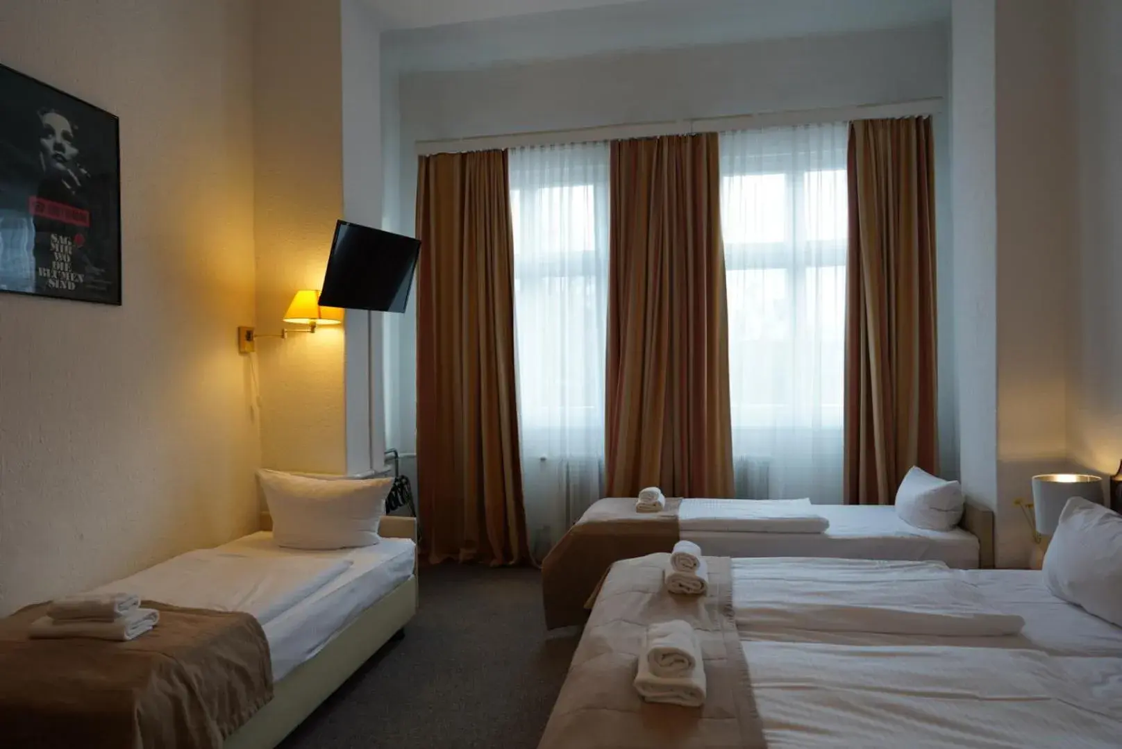 Photo of the whole room, Bed in City Pension Berlin
