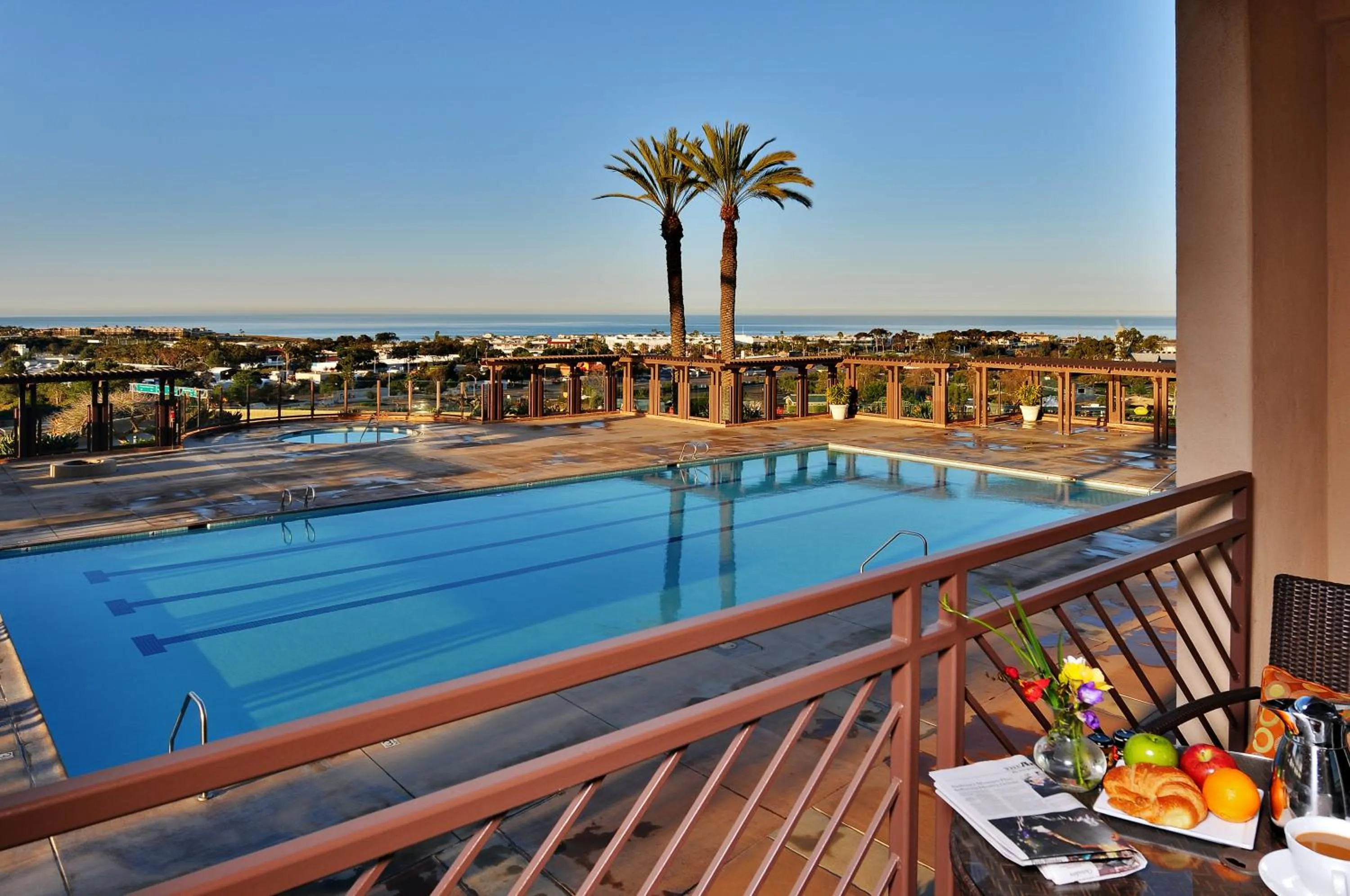 Swimming pool in Grand Pacific Palisades Resort