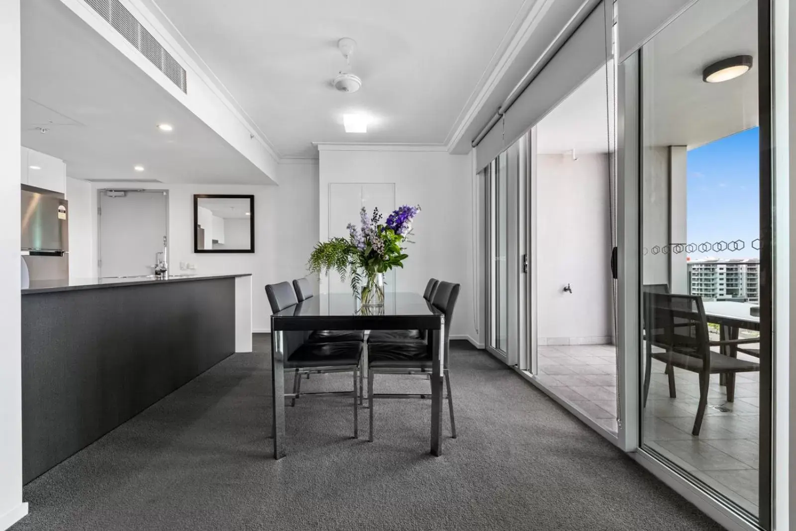 Dining Area in H on Mitchell Apartment Hotel