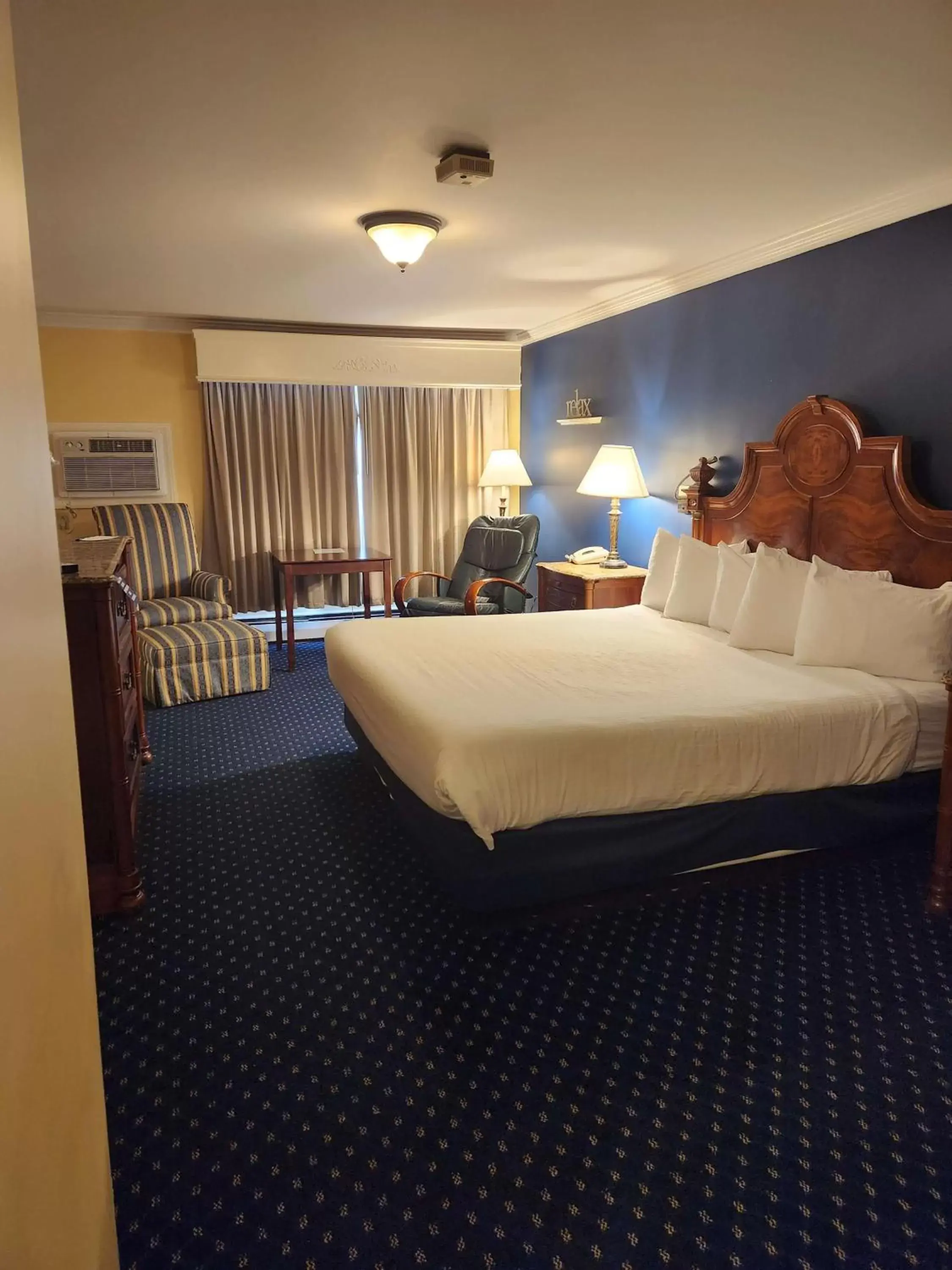 Bedroom, Bed in Best Western White House Inn