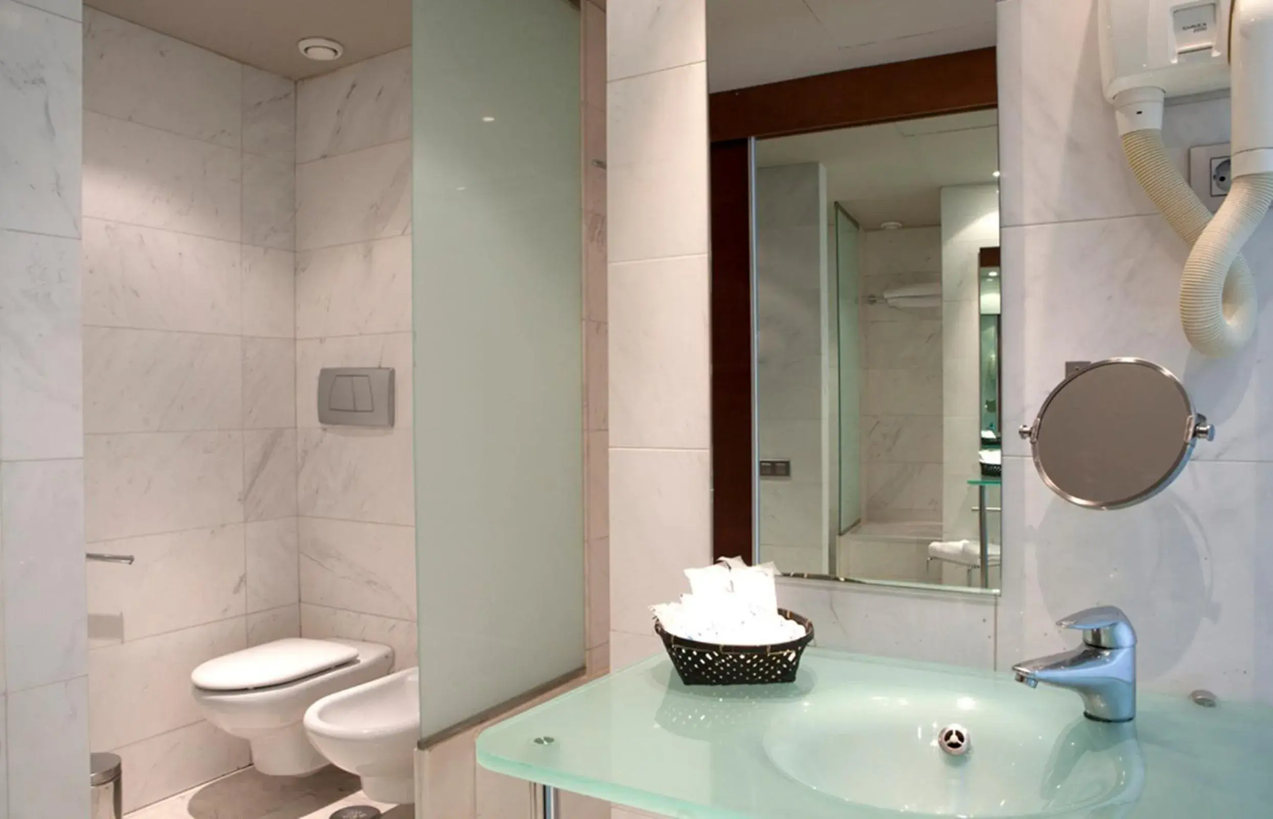 Bathroom in Eurohotel Barcelona Granvia Fira