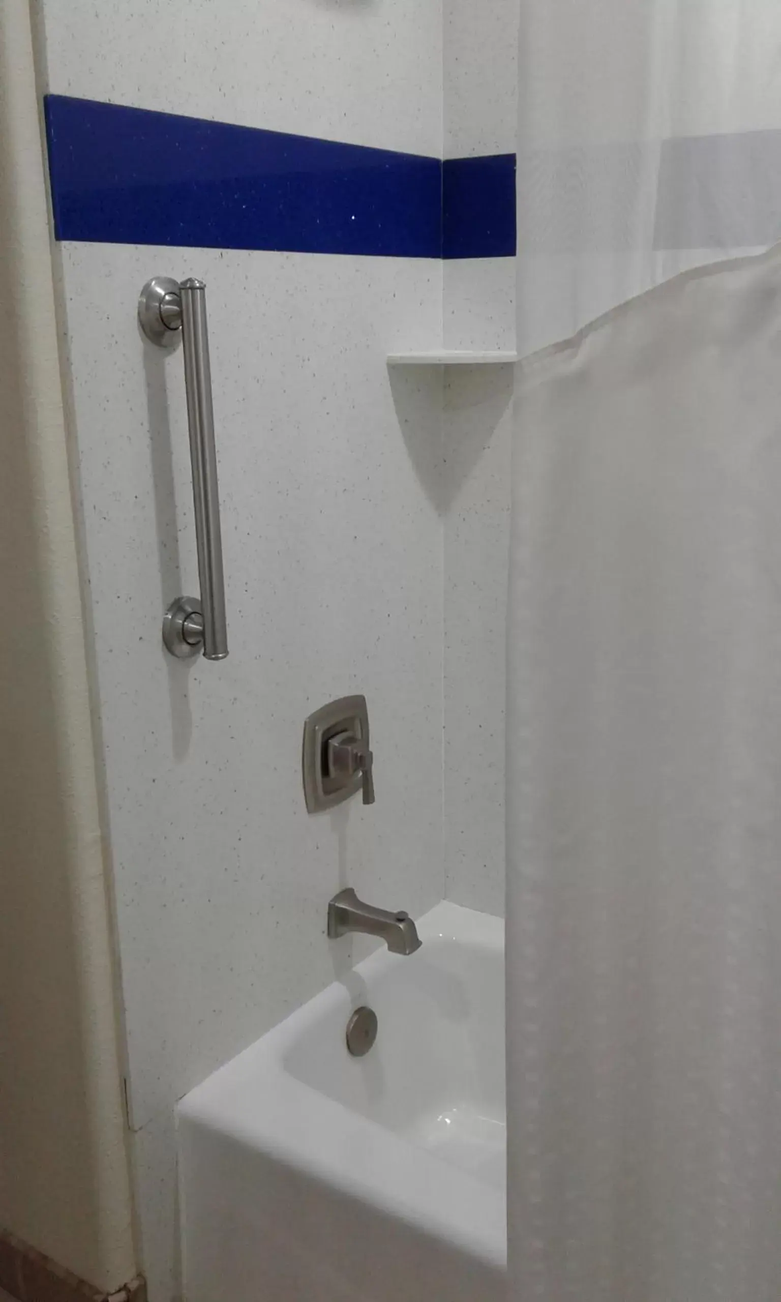Standard Double or Twin Room in Holiday Inn Express & Suites Raymondville, an IHG Hotel Standard Double or Twin Room in Holiday Inn Express & Suites Raymondville, an IHG Hotel