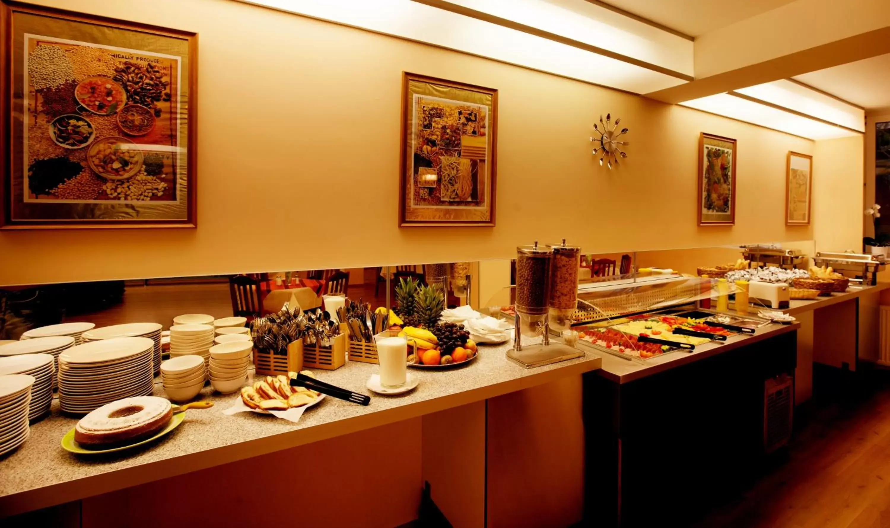 Restaurant/Places to Eat in Hotel Otakar