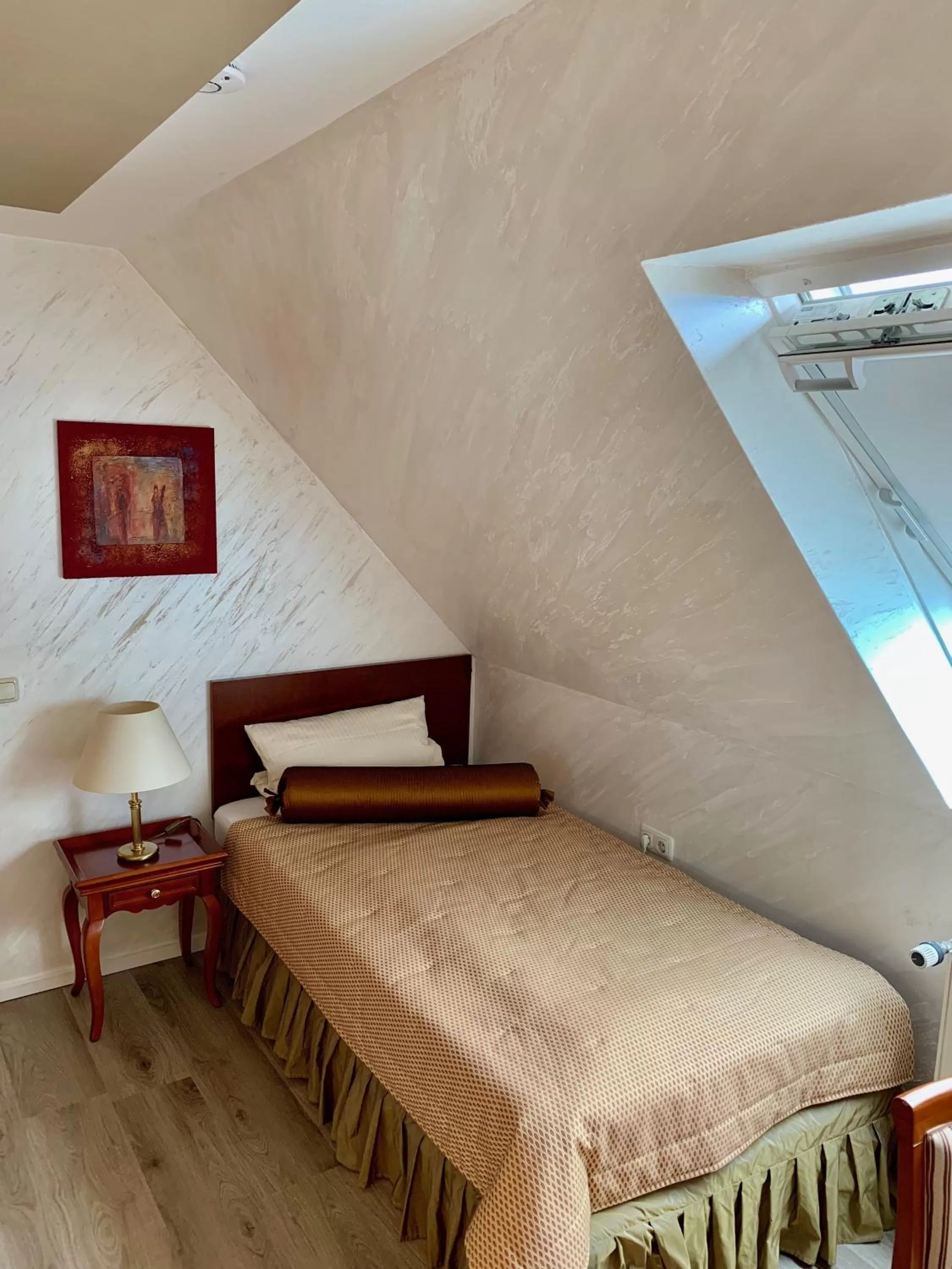 Bed in Boutique Hotel Goldene Henne