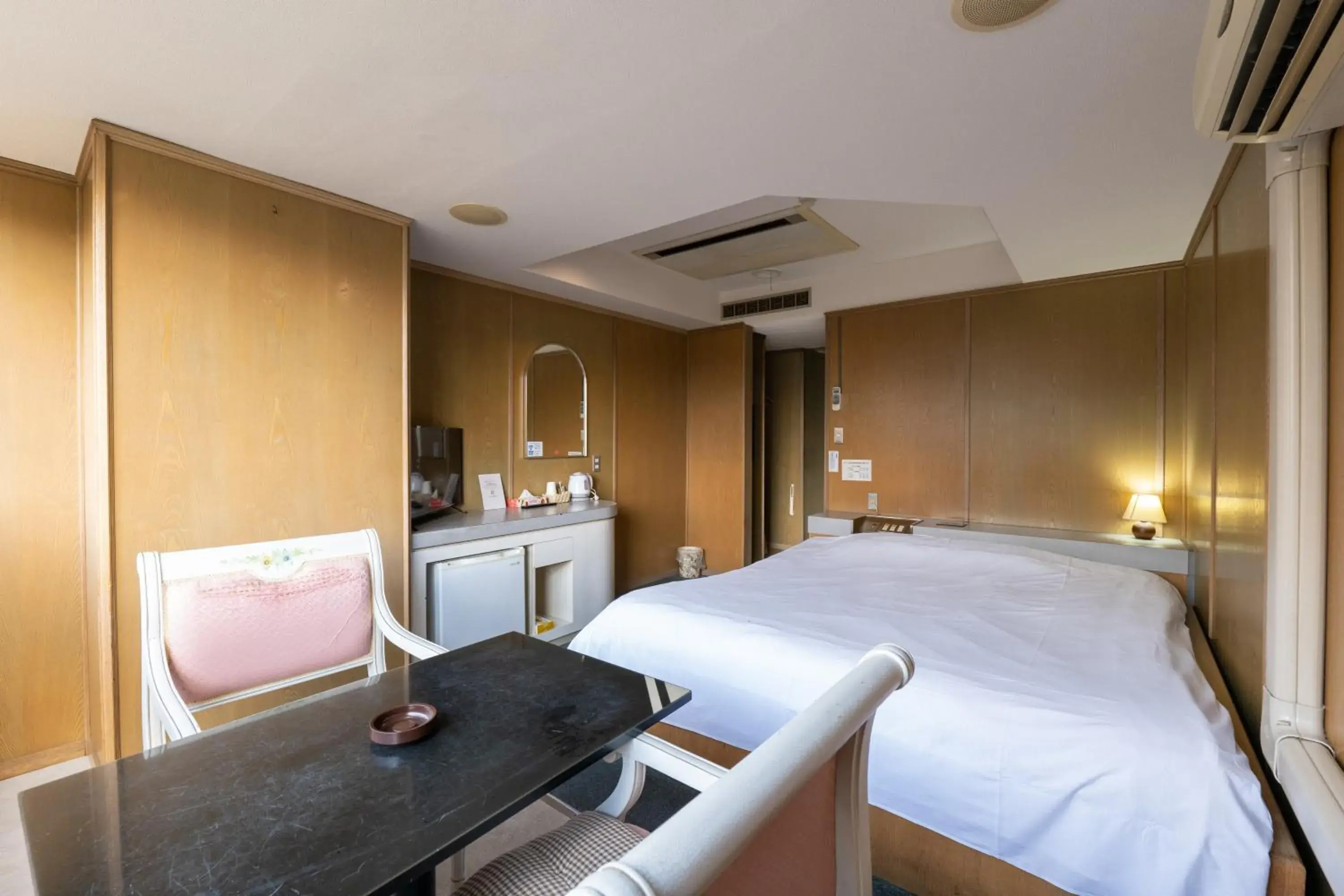 Deluxe Double Room with Bath - Non-Smoking in Hotel Sun