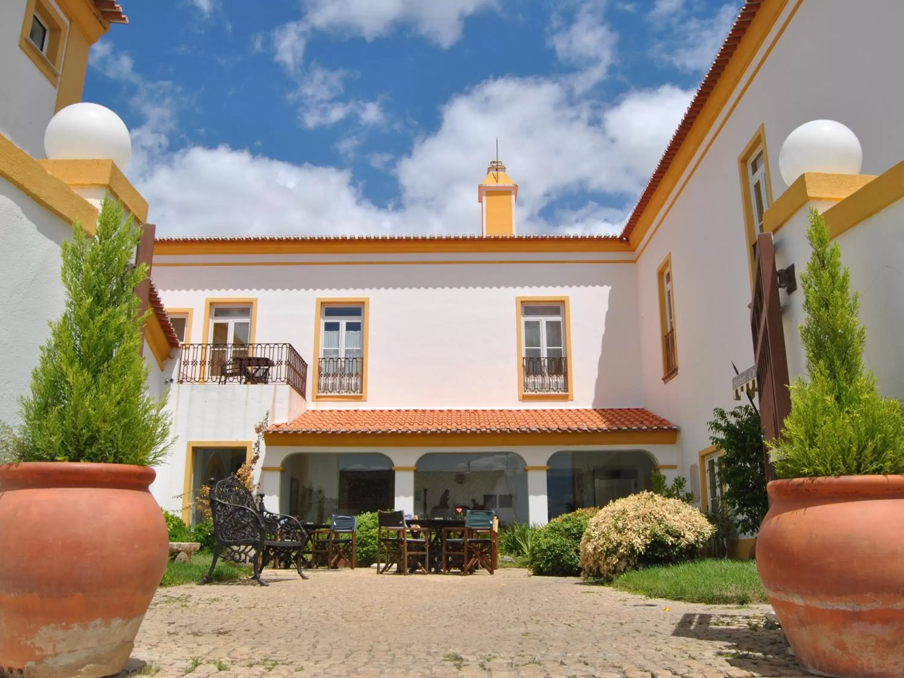 Facade/entrance, Property Building in Hotel Convento D'Alter