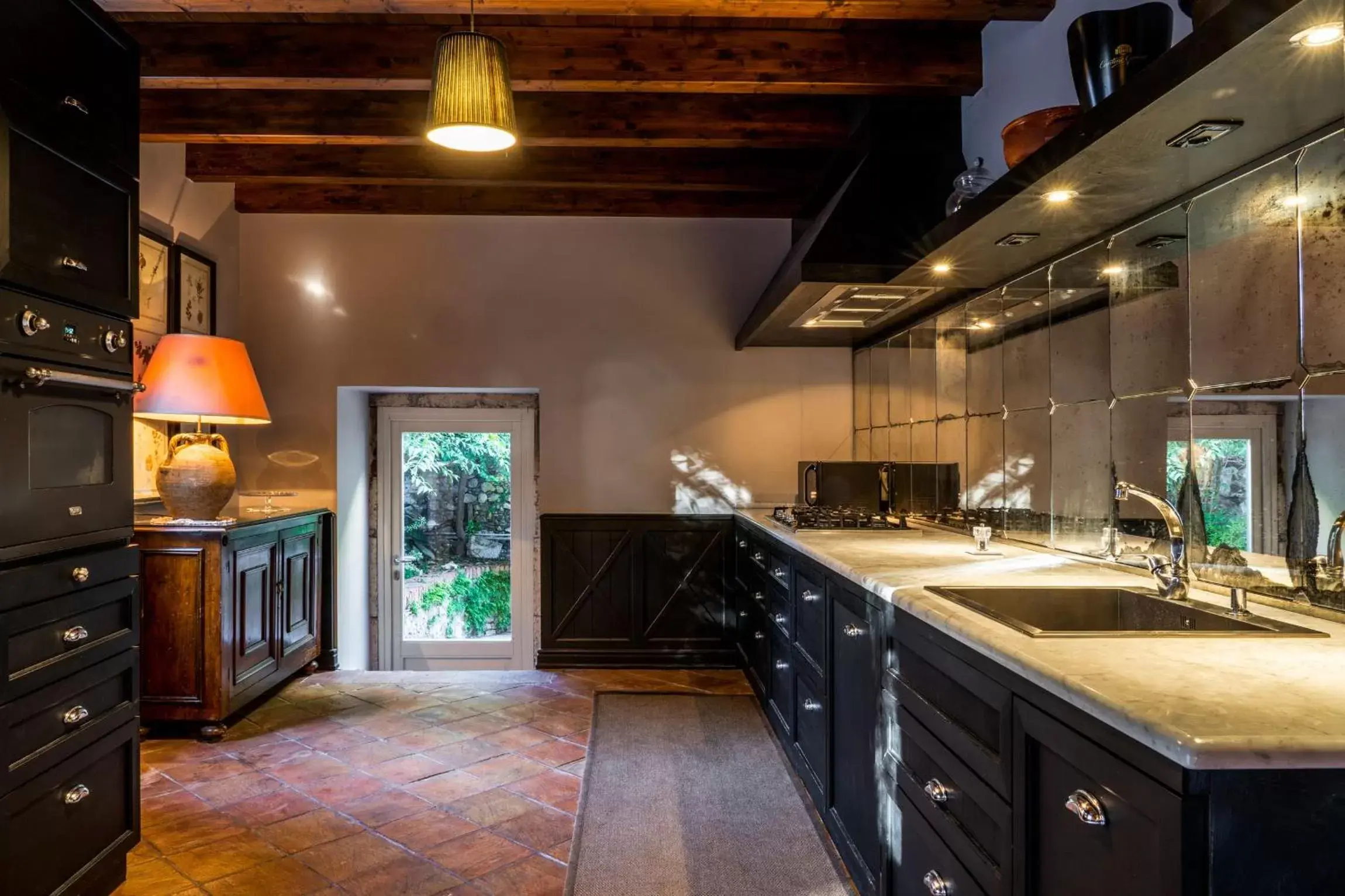 Kitchen/Kitchenette in Hotel Villa Carlotta