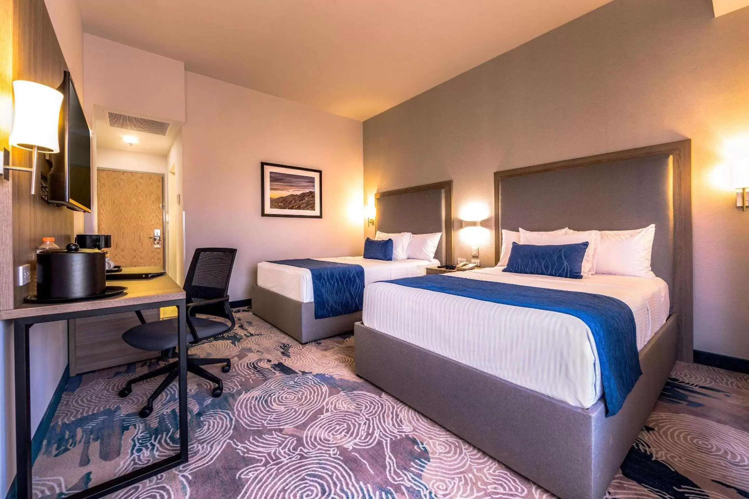 Photo of the whole room, Bed in Comfort Inn Hermosillo Aeropuerto