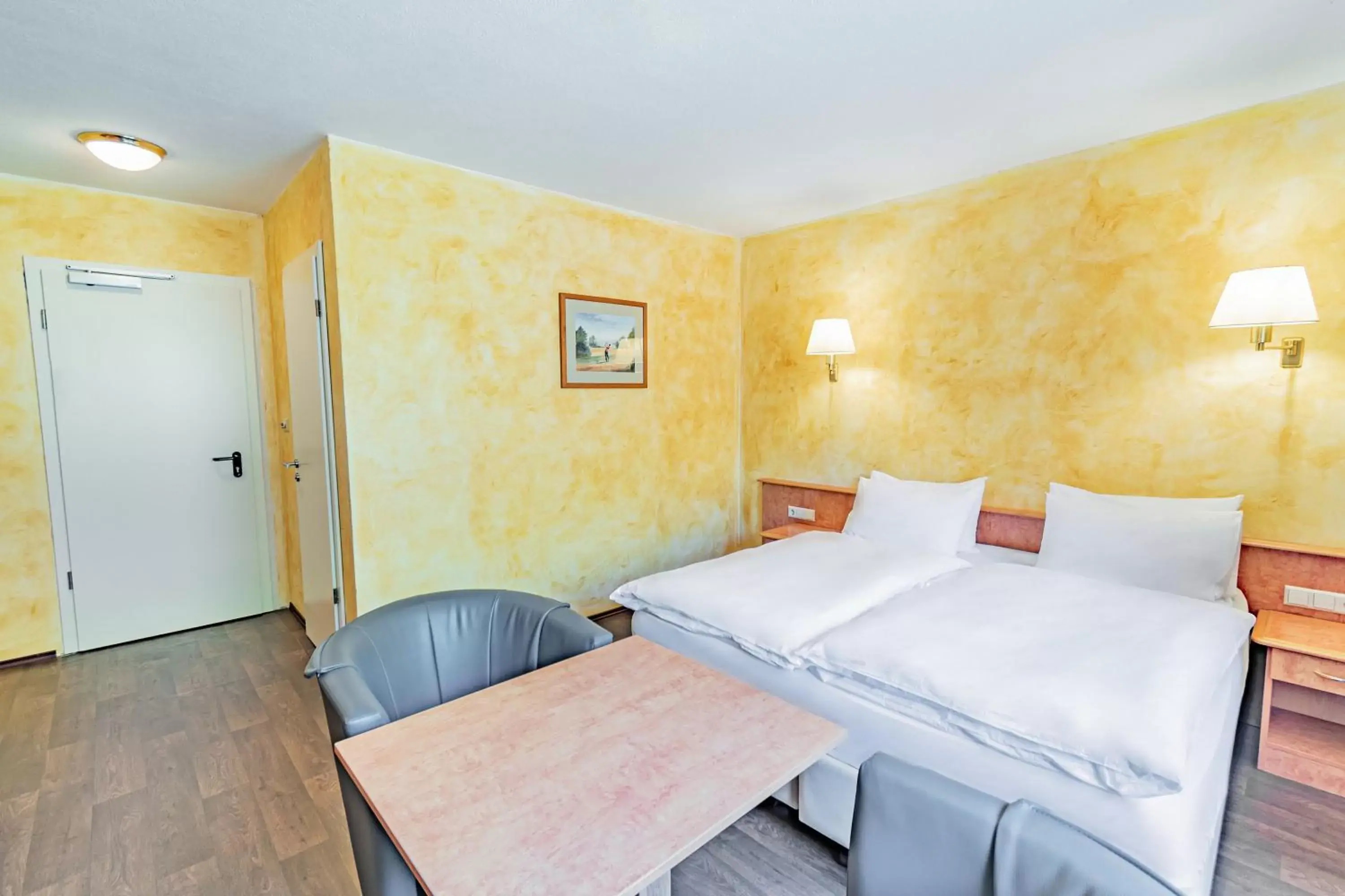 Special Offer - Double Room in Aux Tanneries de Wiltz