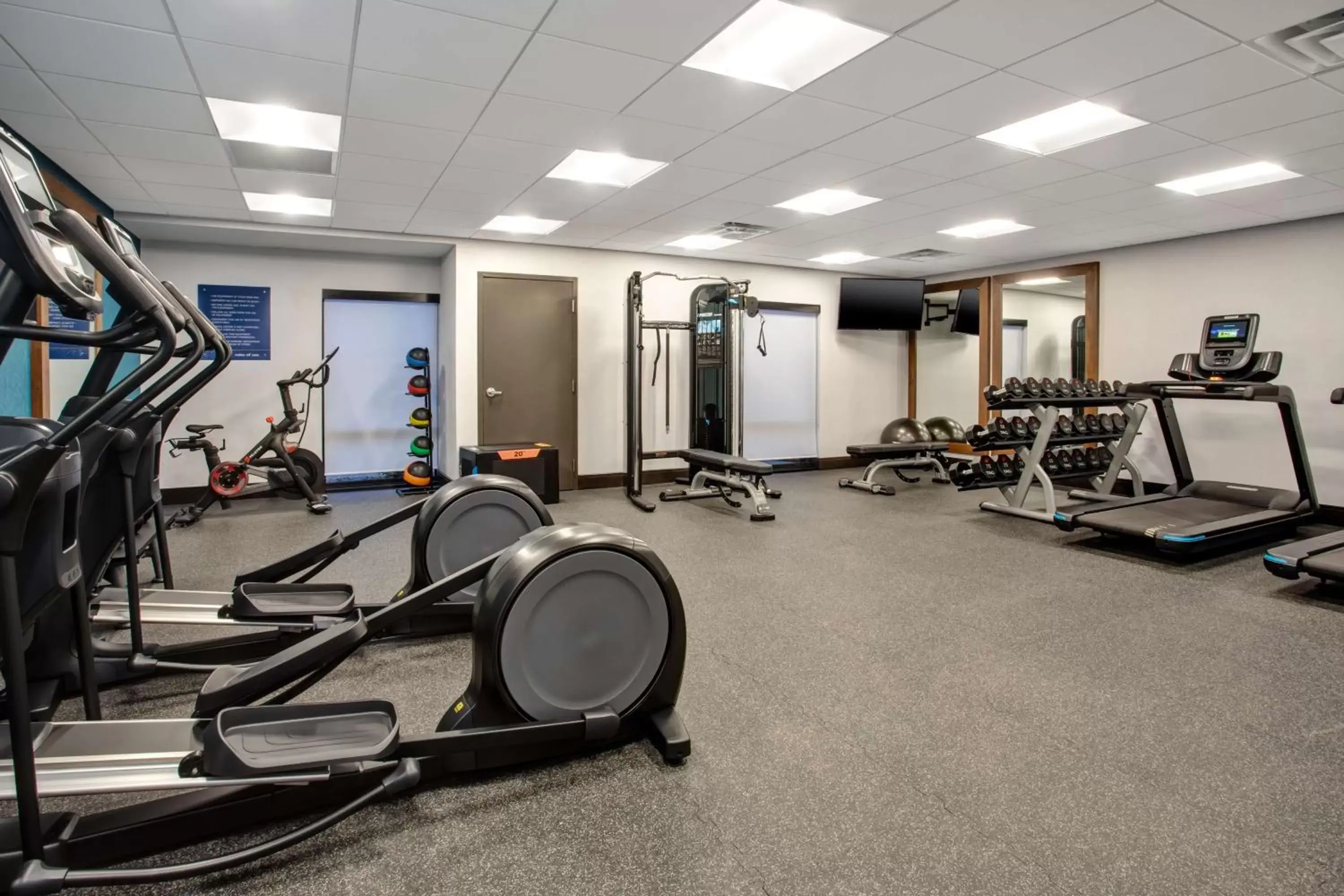 Fitness centre/facilities, Fitness Center/Facilities in Hampton Inn Union City, Tn