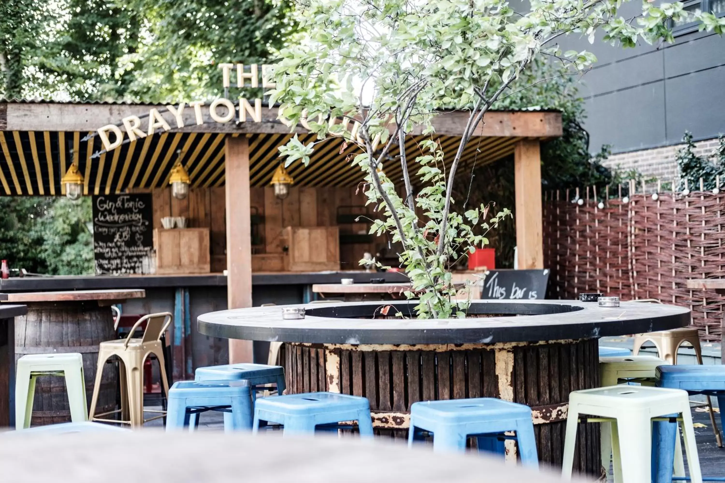 Garden, Restaurant/Places to Eat in The Drayton Court Hotel